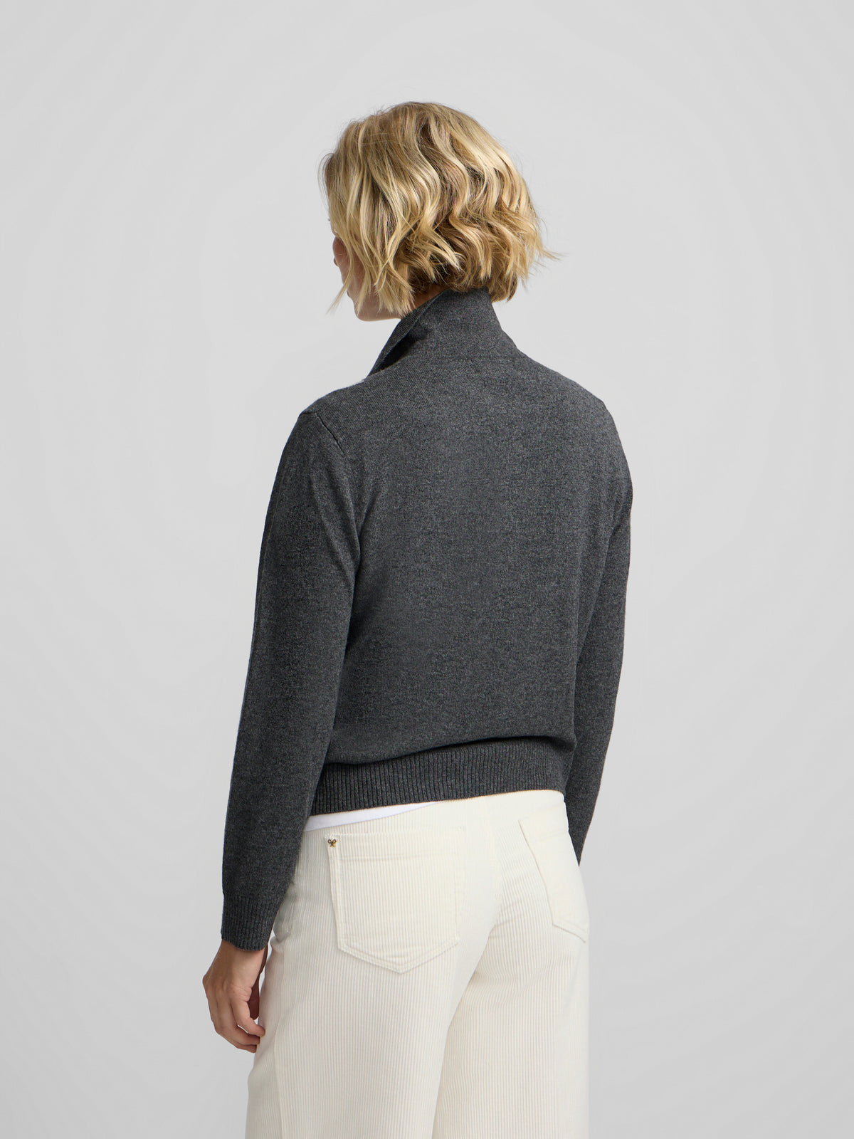 Polo punto rombos gris y camel
