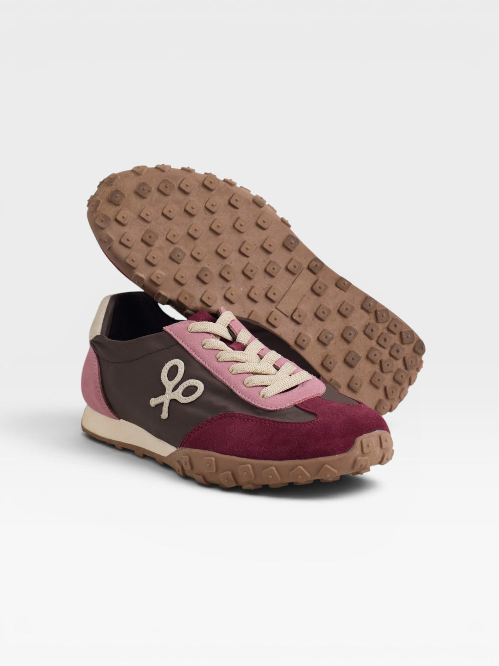 Tricolor sneakers with brown and burgundy rackets
