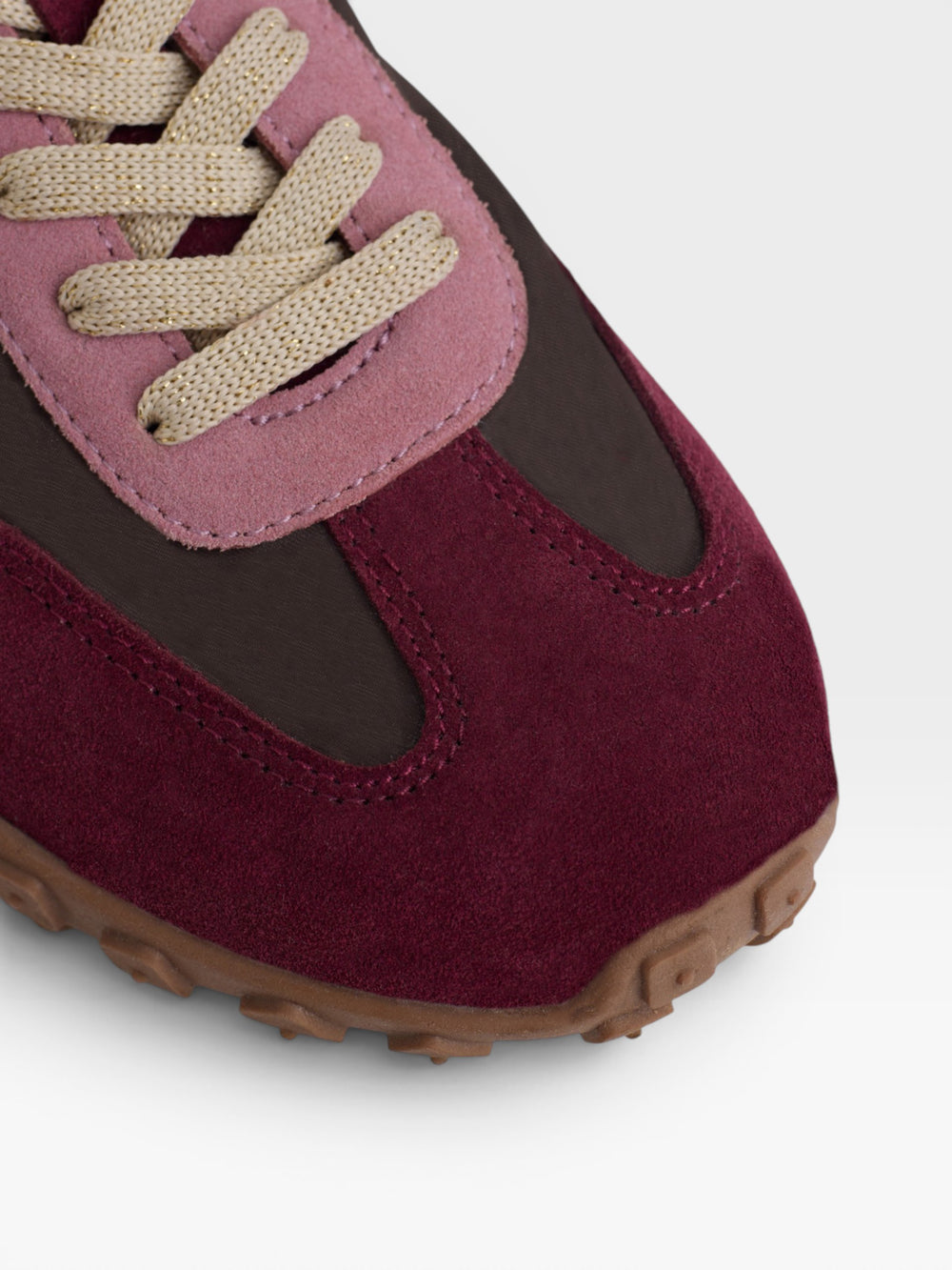Tricolor sneakers with brown and burgundy rackets