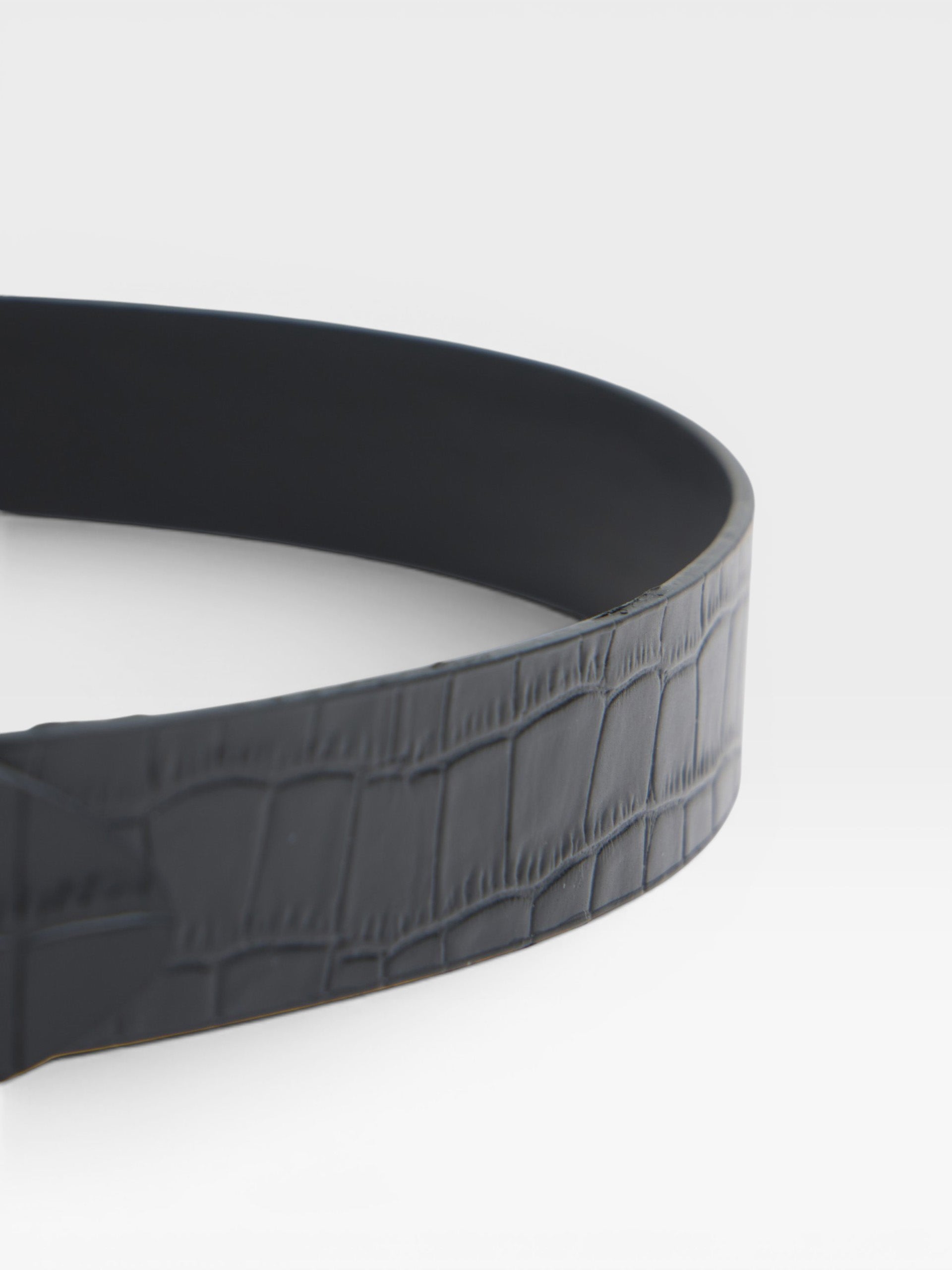 Black coco leather belt with tortoiseshell buckle
