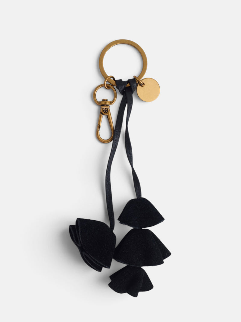 Chaveiro de pele com flores preto