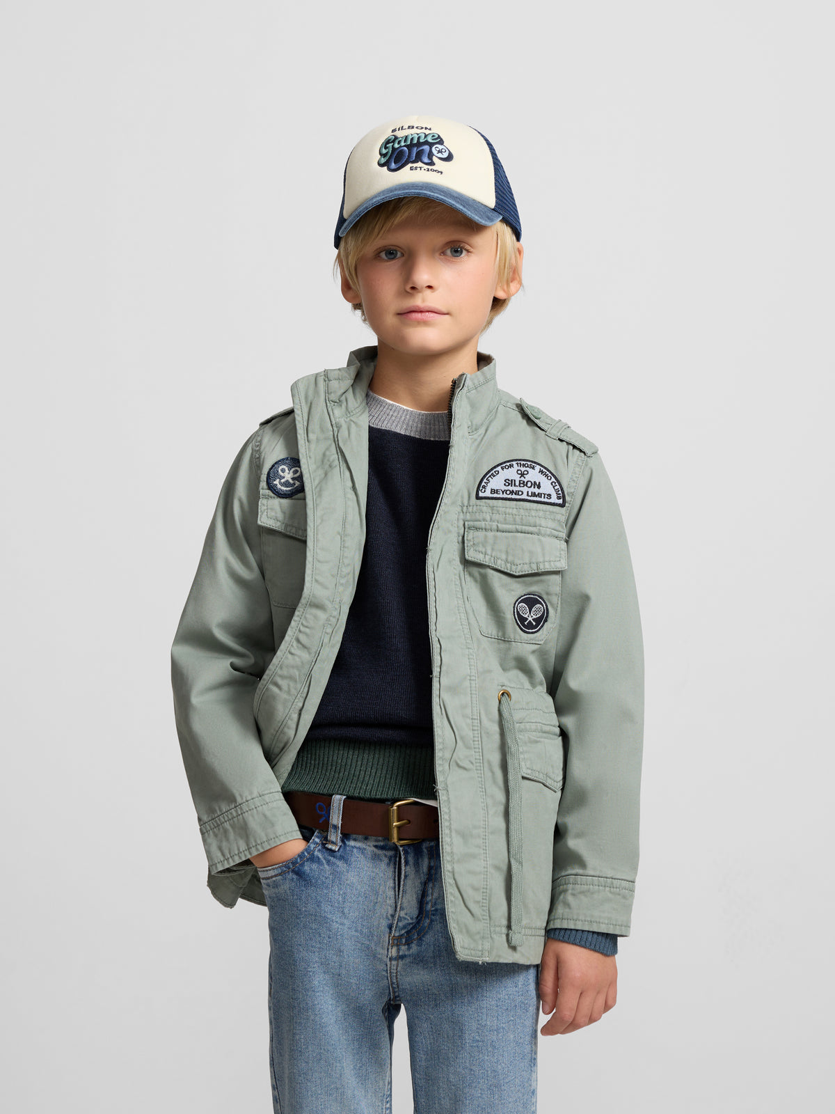 Casaco infantil militar com emblemas verde