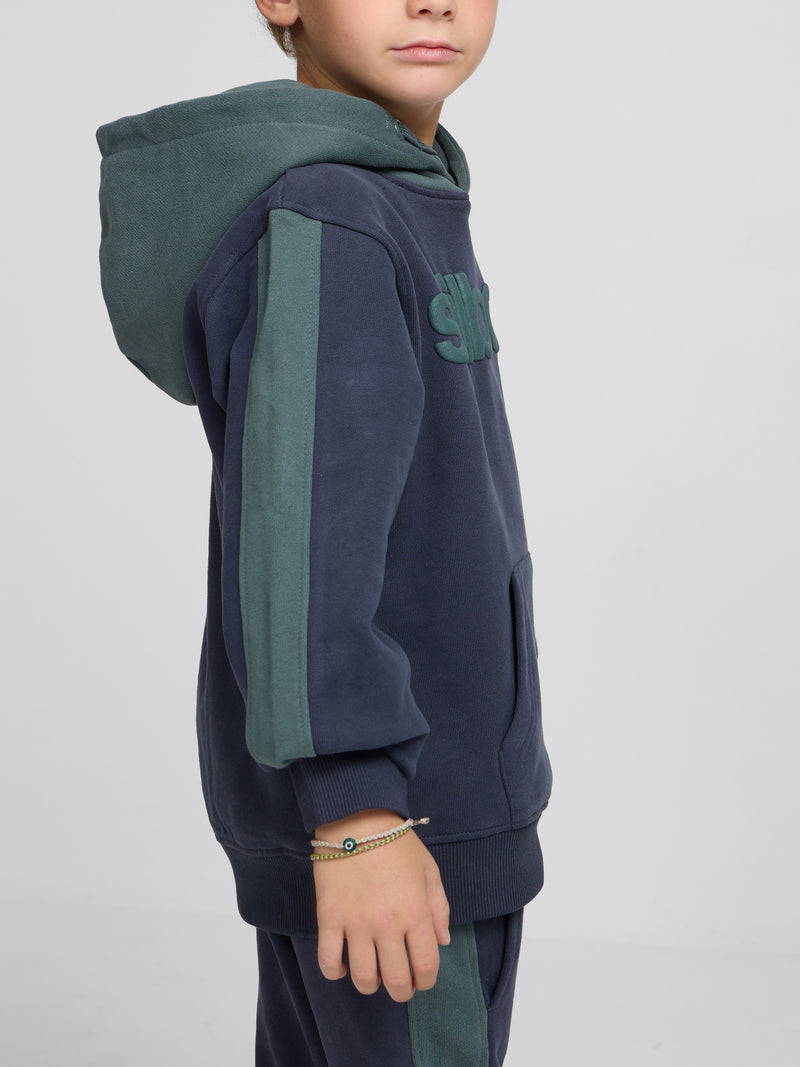 Sweatshirt desportiva com capuz verde para crianças