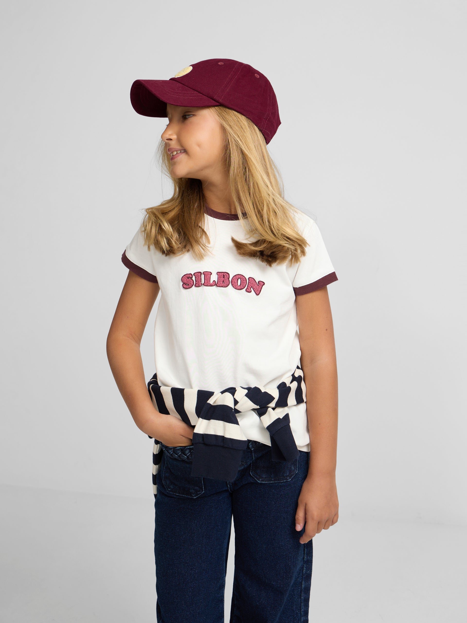 Camiseta girl silbon varsity crudo