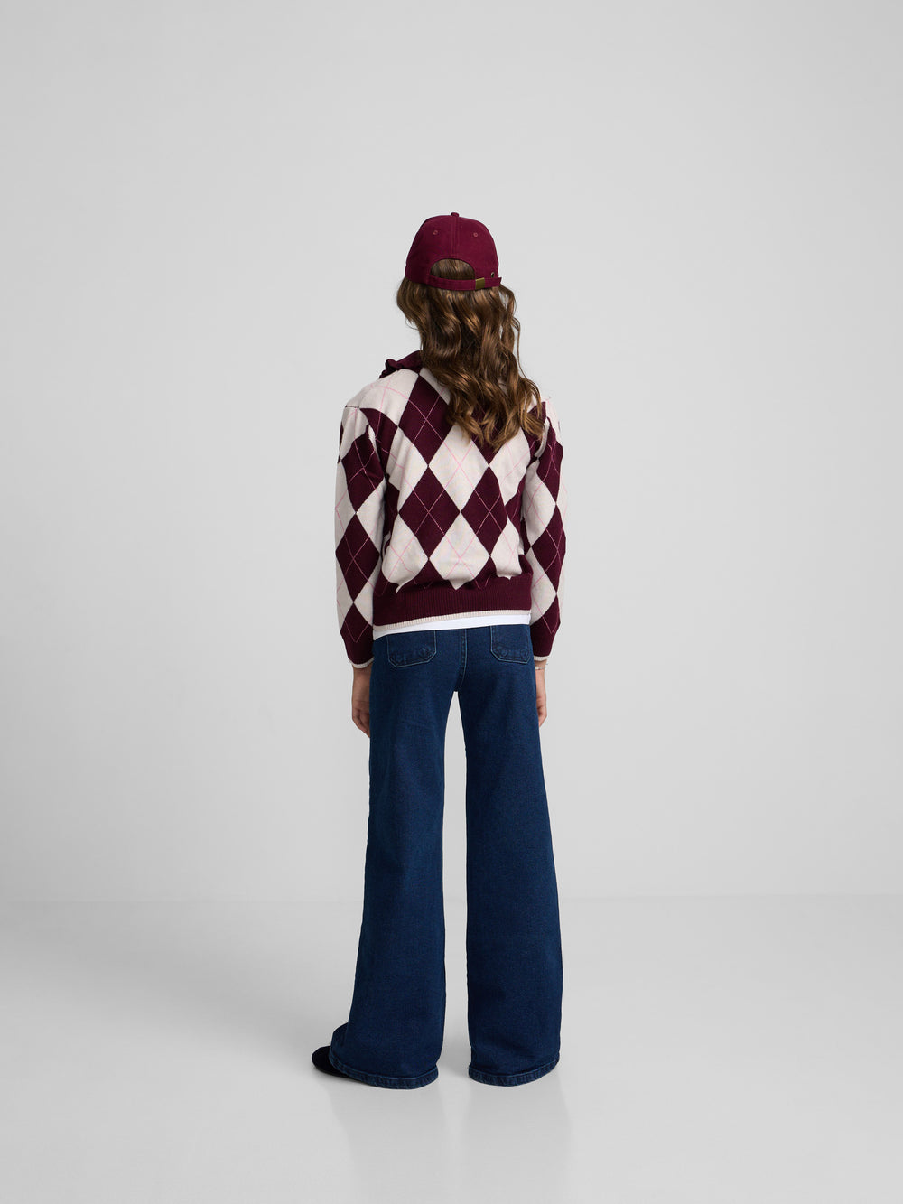 Cardigan girl burgundy diamonds