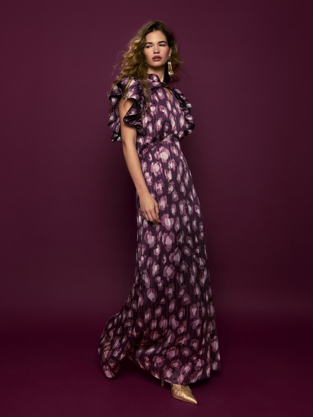 Vestido largo cuello cruzado estampado granate