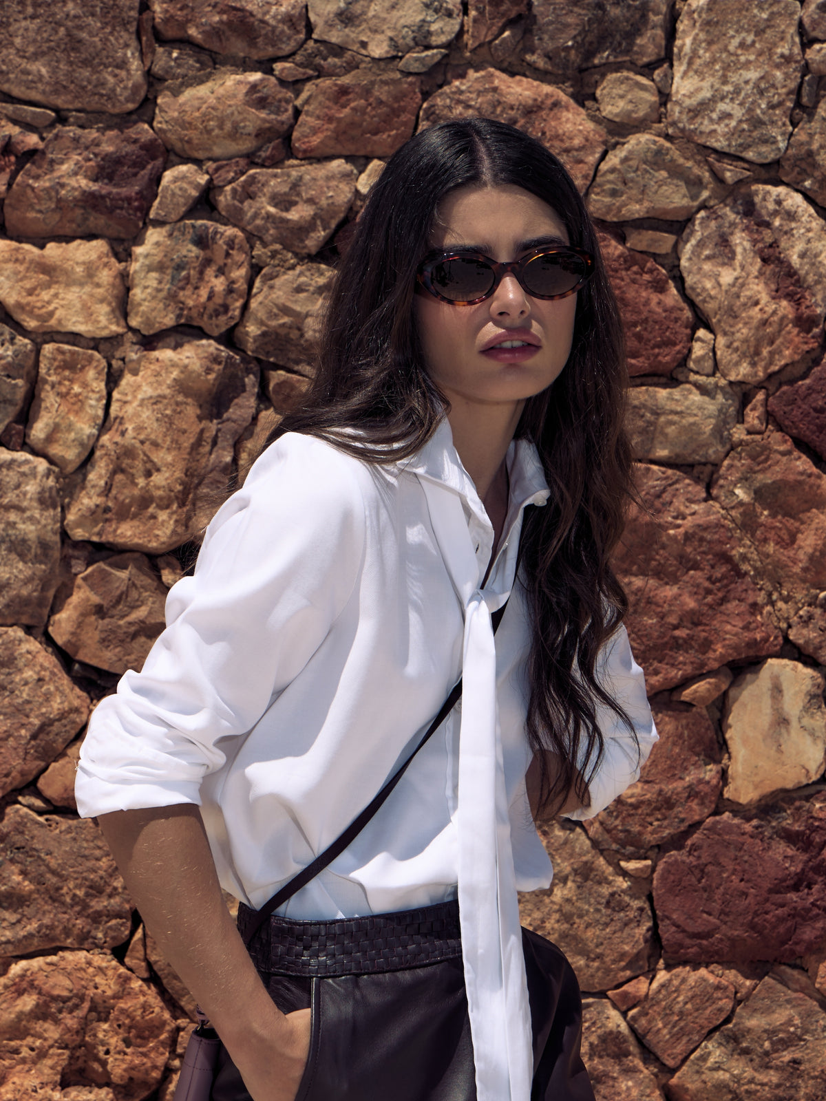Camisa branca com laço