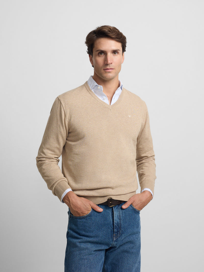 Plain V-neck sweater in light brown
