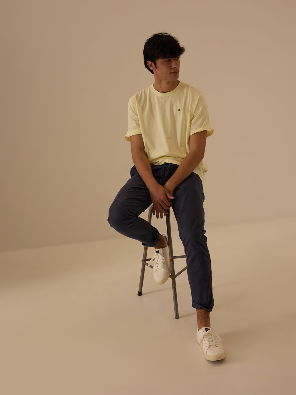 Camiseta minilogo amarillo