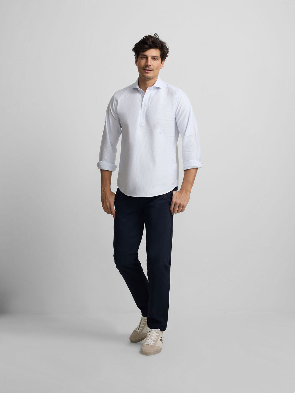 Polo desportivo oxford riscas azul-claro