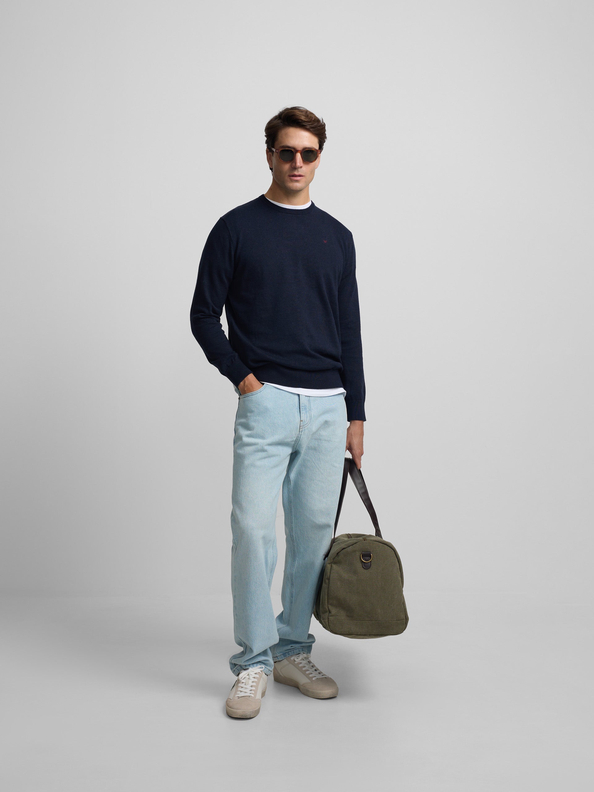 Camisola lisa de gola redonda azul-marinho