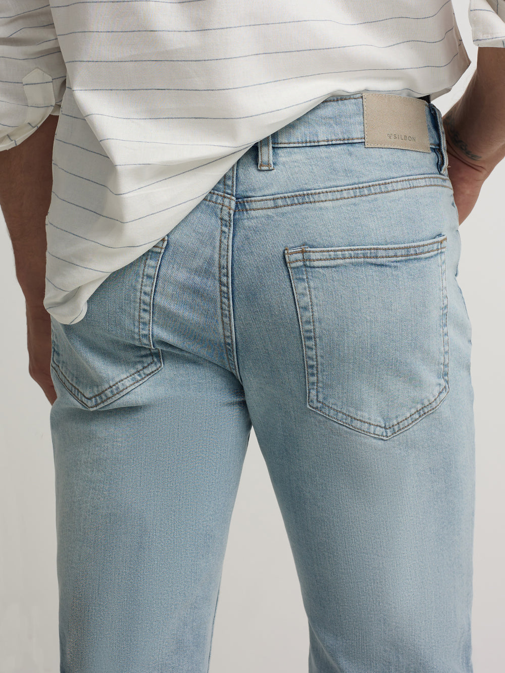 Pantalon sport denim azul claro