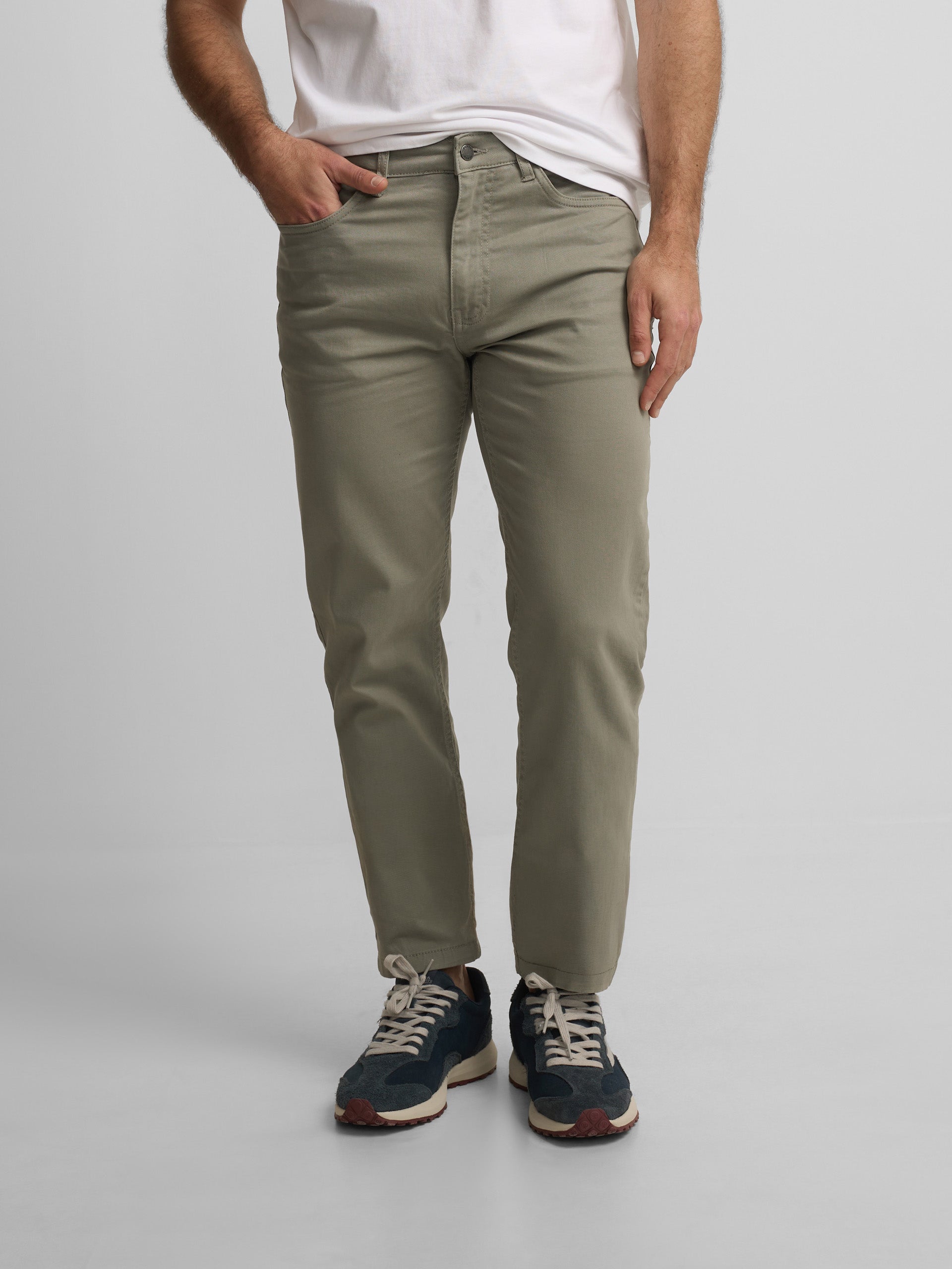 Calças desportivas cinco bolsos verde médio