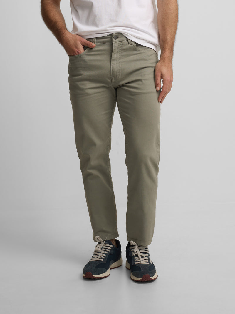Pantalon sport cinco bolsillos verde medio