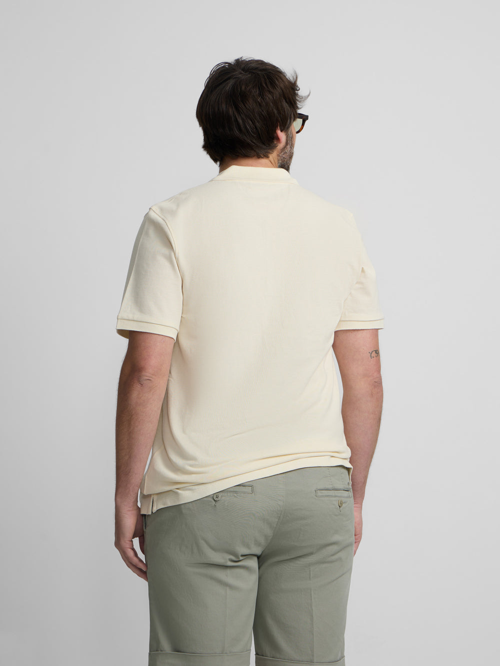 Polo clasico liso crema