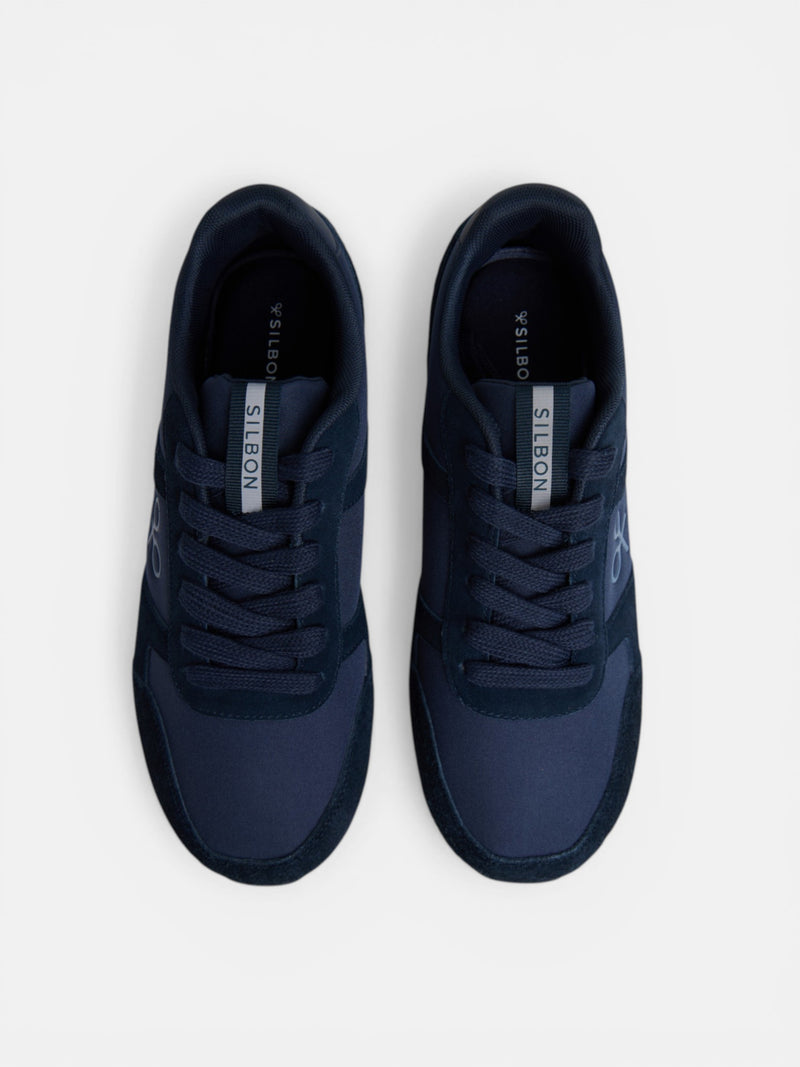Sapatilha estilo urbano azul-marinho