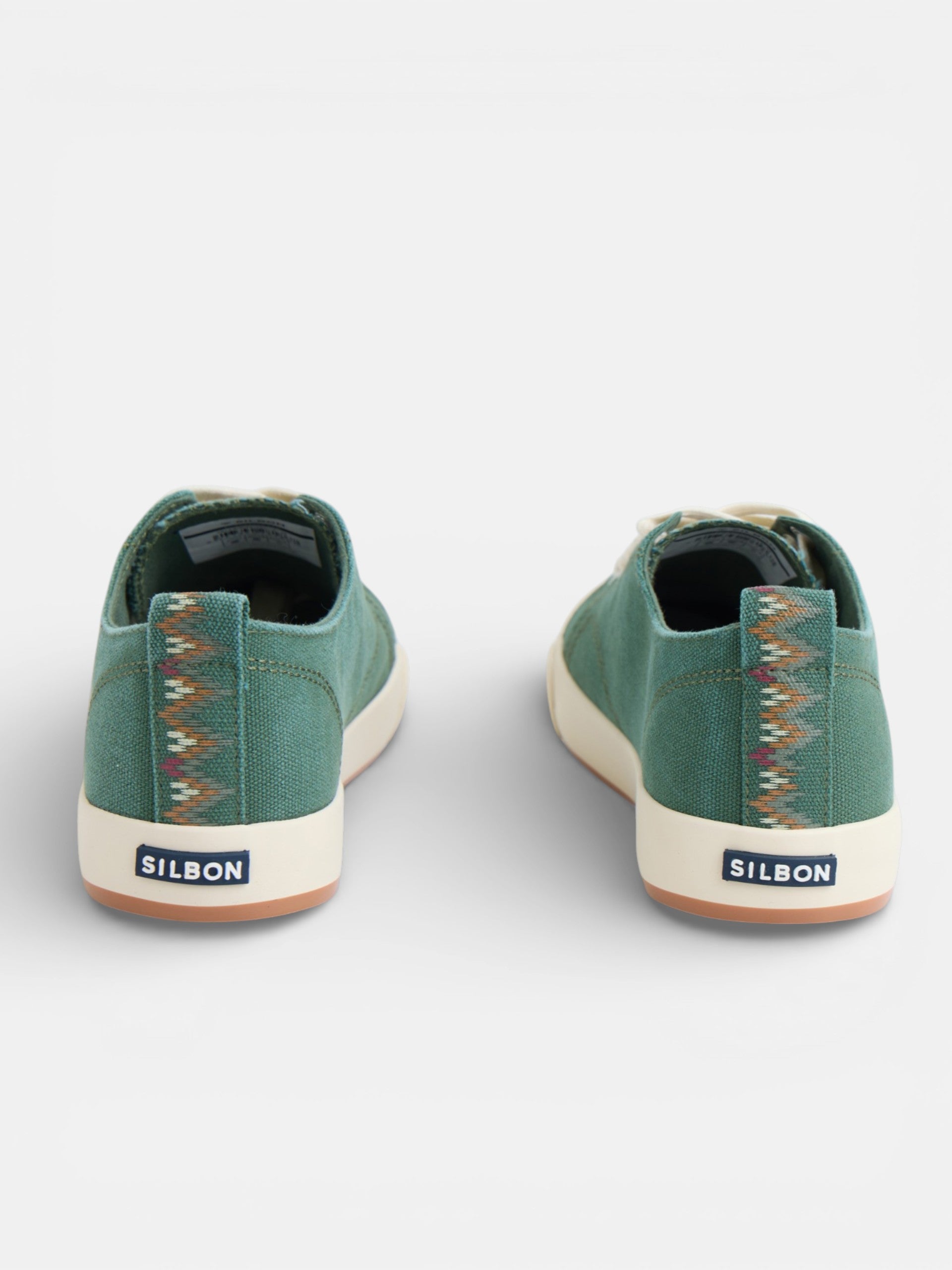 Classic green canvas sneaker