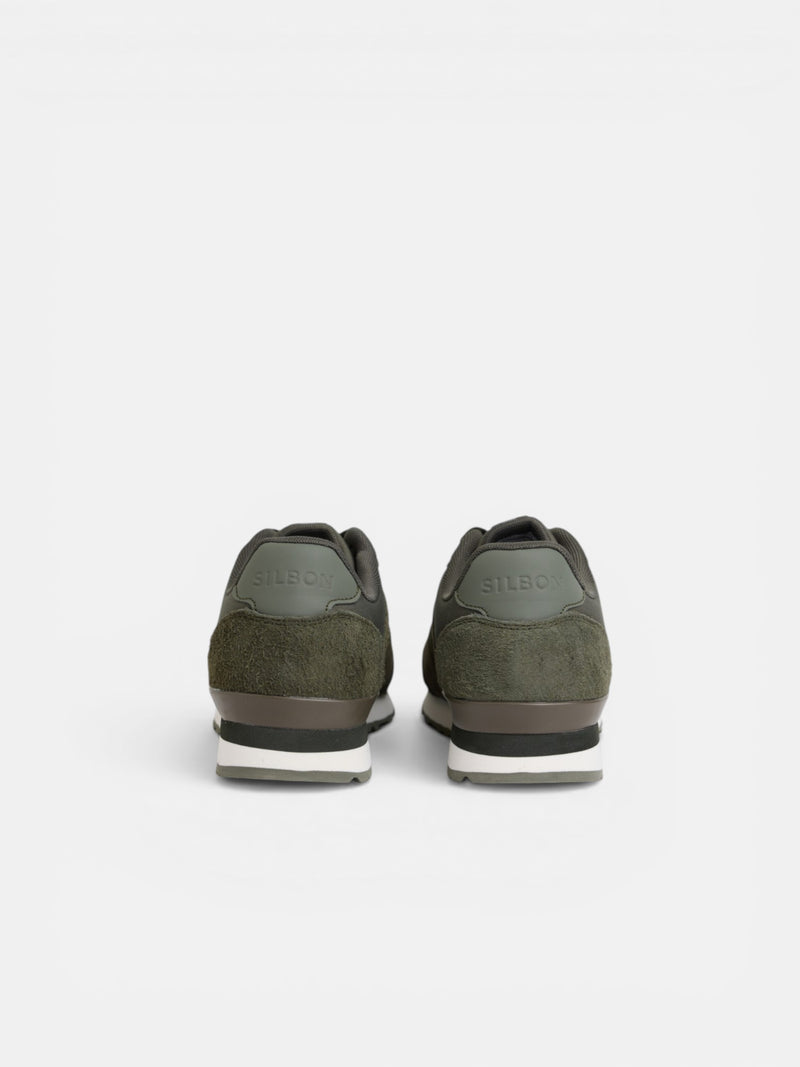 Baskets style urbain vert