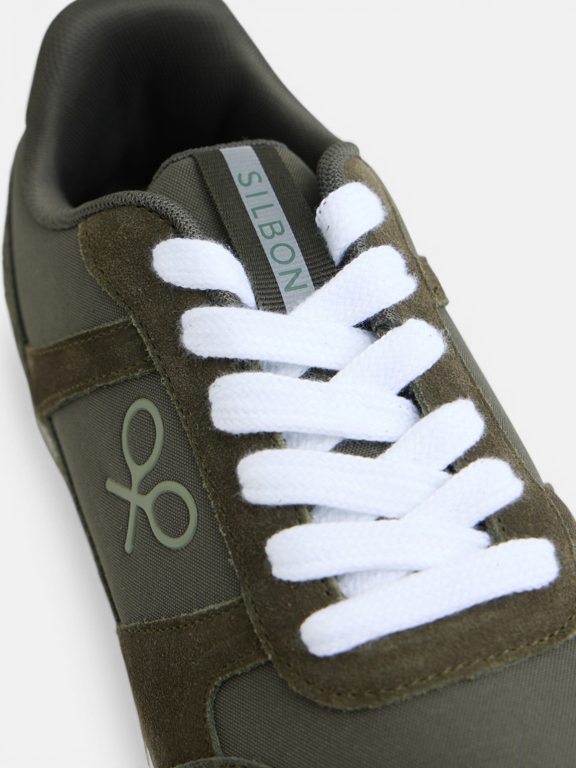Green urban style sneaker