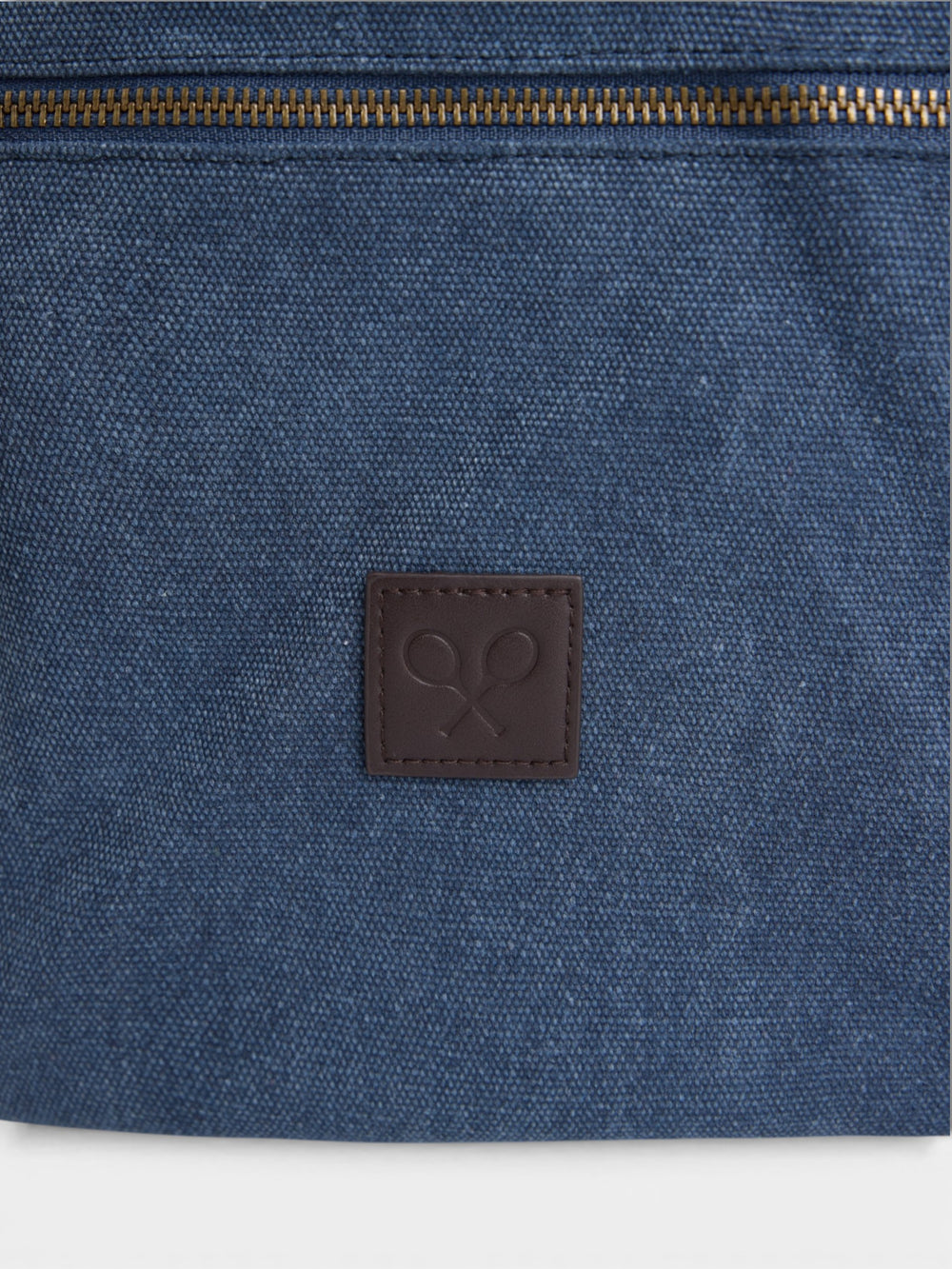 Mochila com detalhe em pele azul-marinho