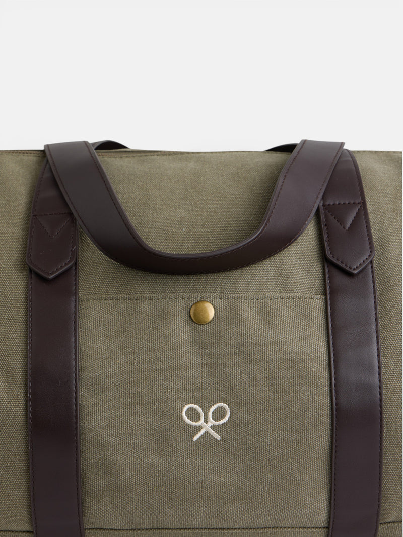 Green leather detail travel bag
