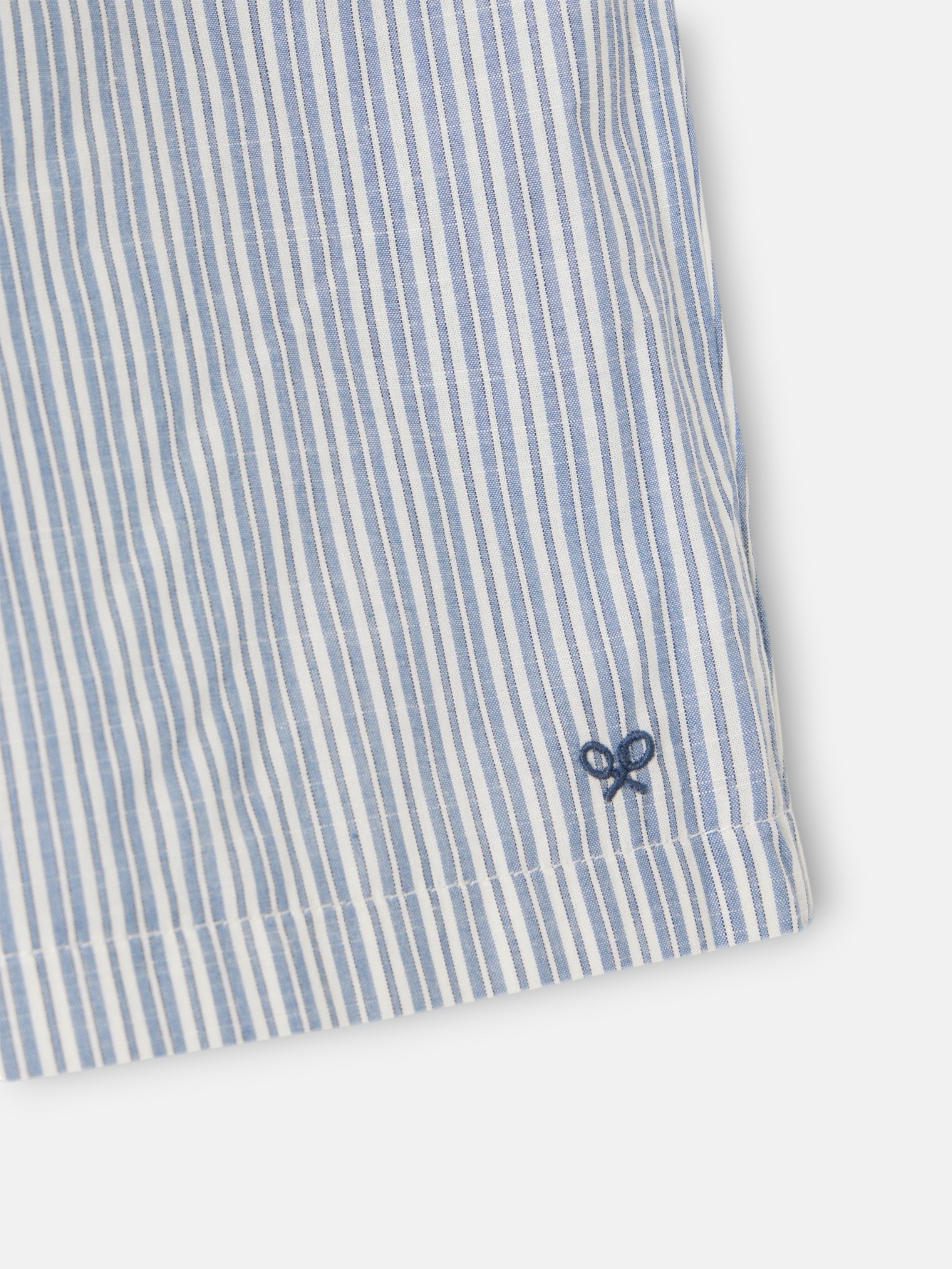 Pijama corto bolsillo rayas azul gris