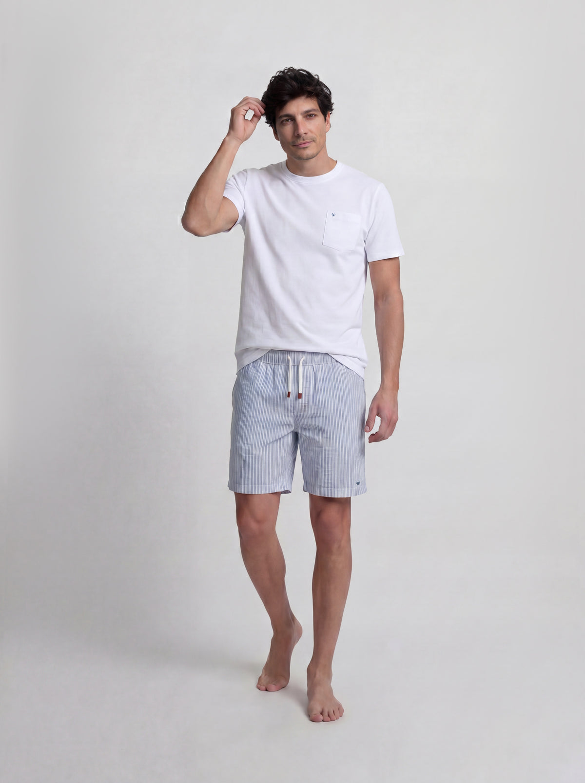 Pijama curto com bolso riscas azul cinza