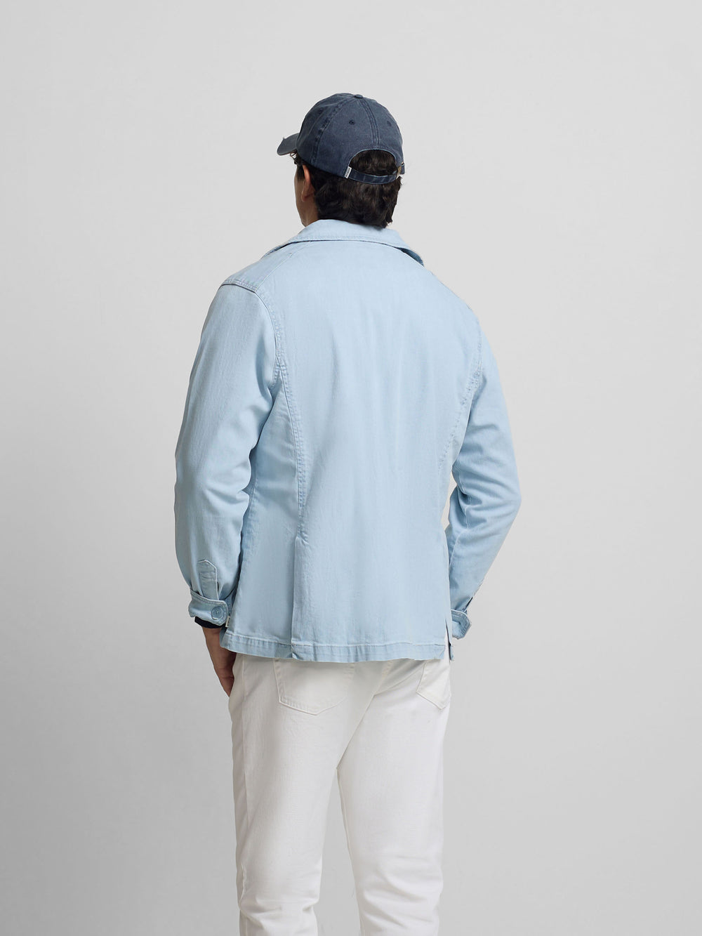 Veste semi-blazer en denim bleu clair avec poches