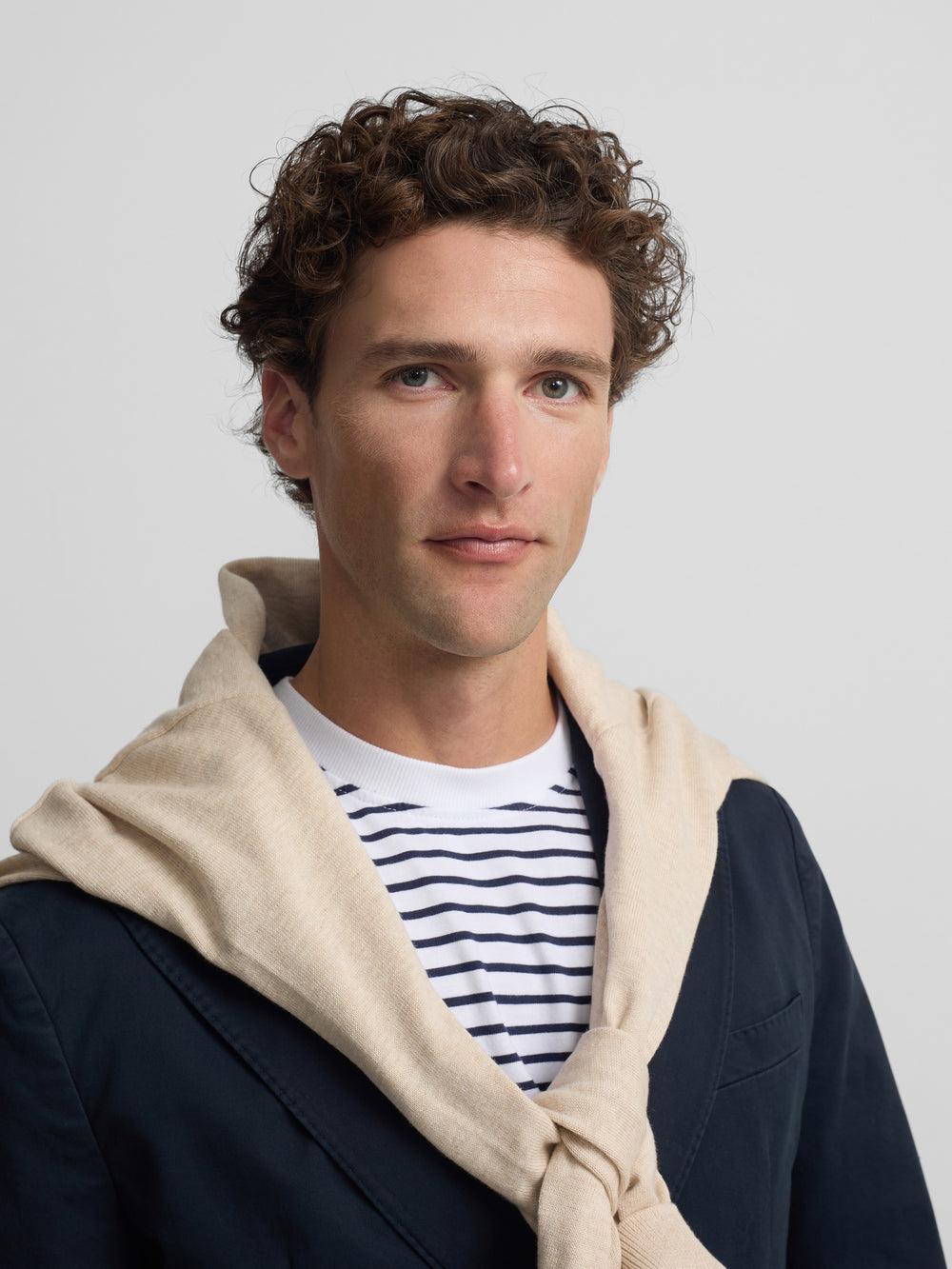 Blazer bleu marine décontracté à double boutonnage