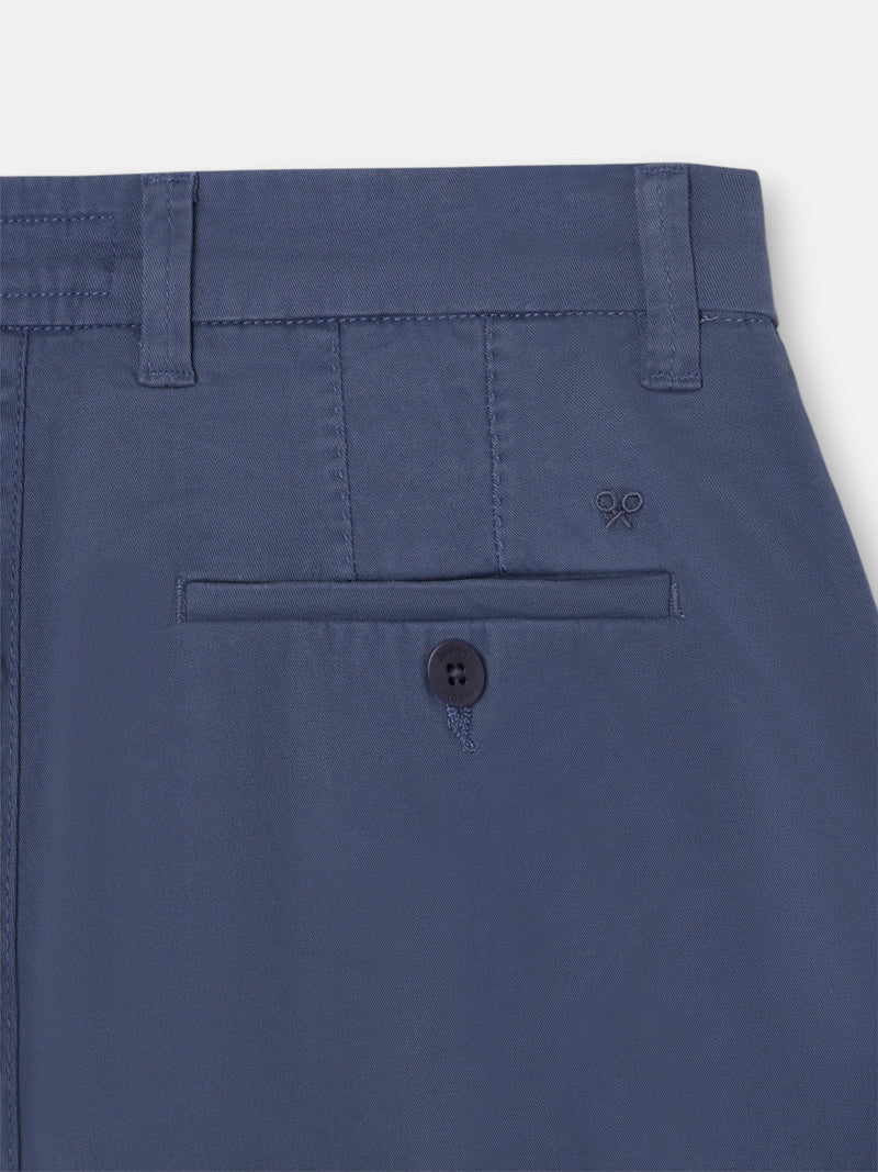Bermuda clássica com pinça azul índigo