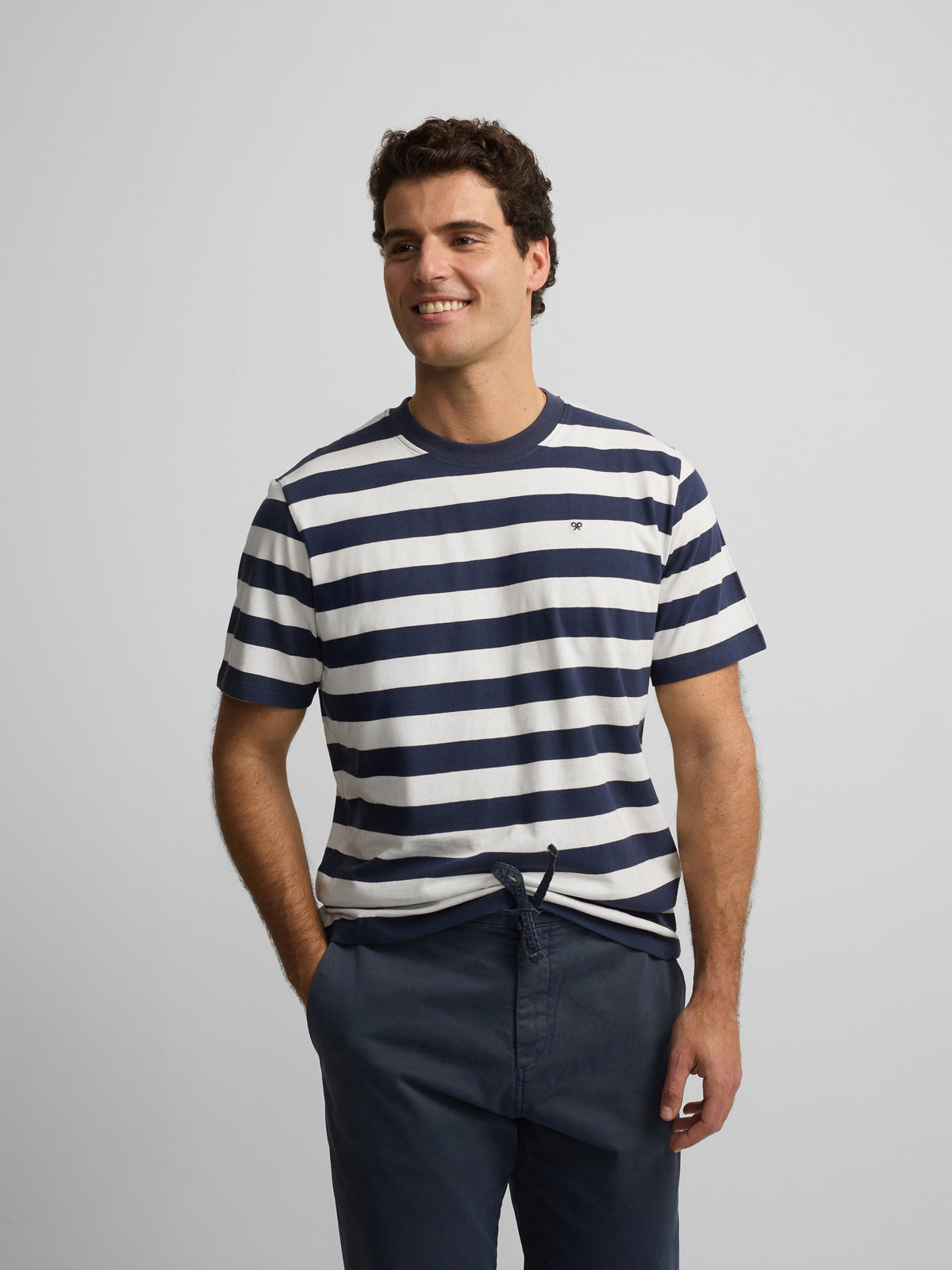 Camiseta minilogo riscas azul-marinho