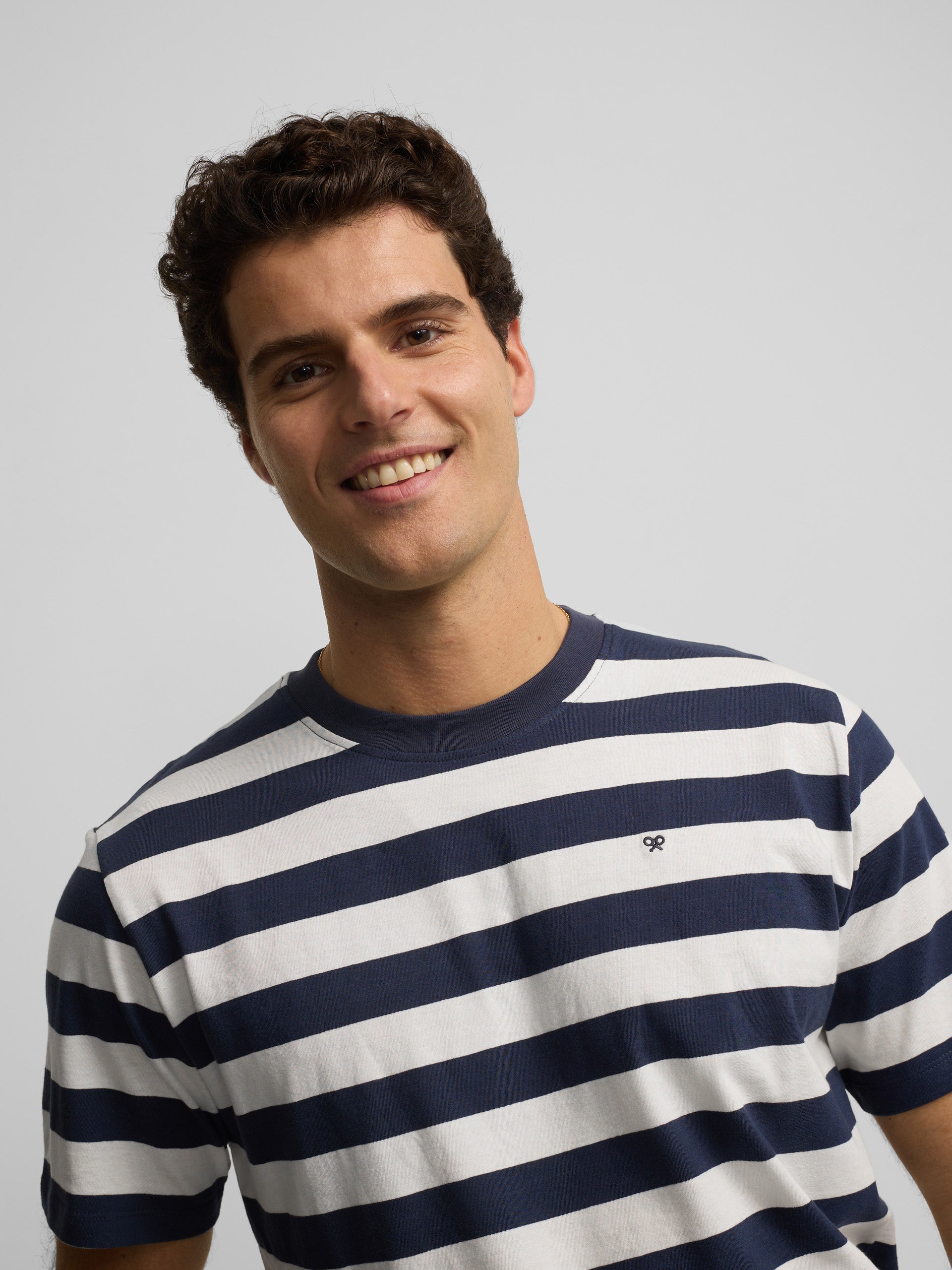 Camiseta minilogo riscas azul-marinho