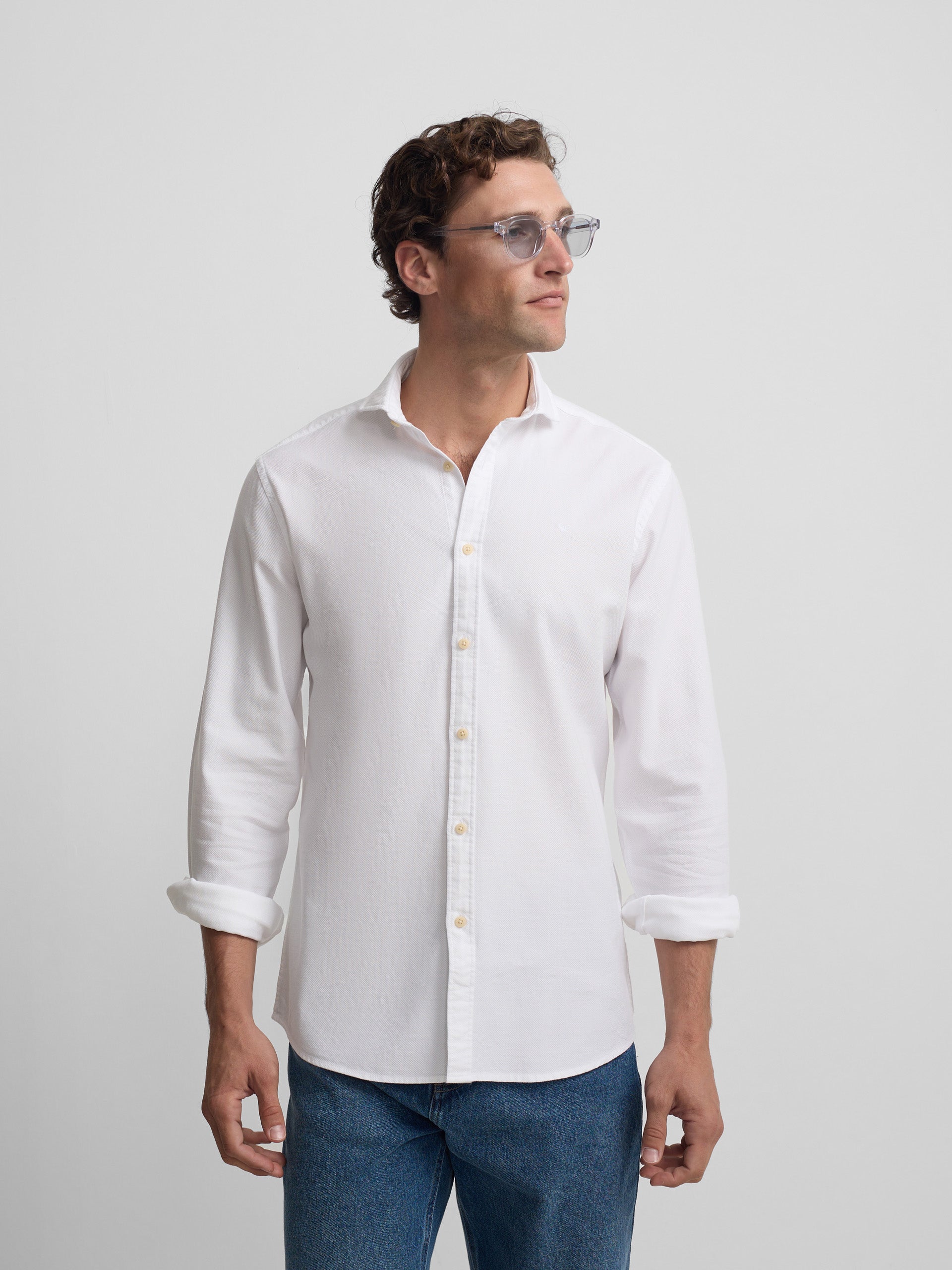 Camisa sport estructura logo blanco