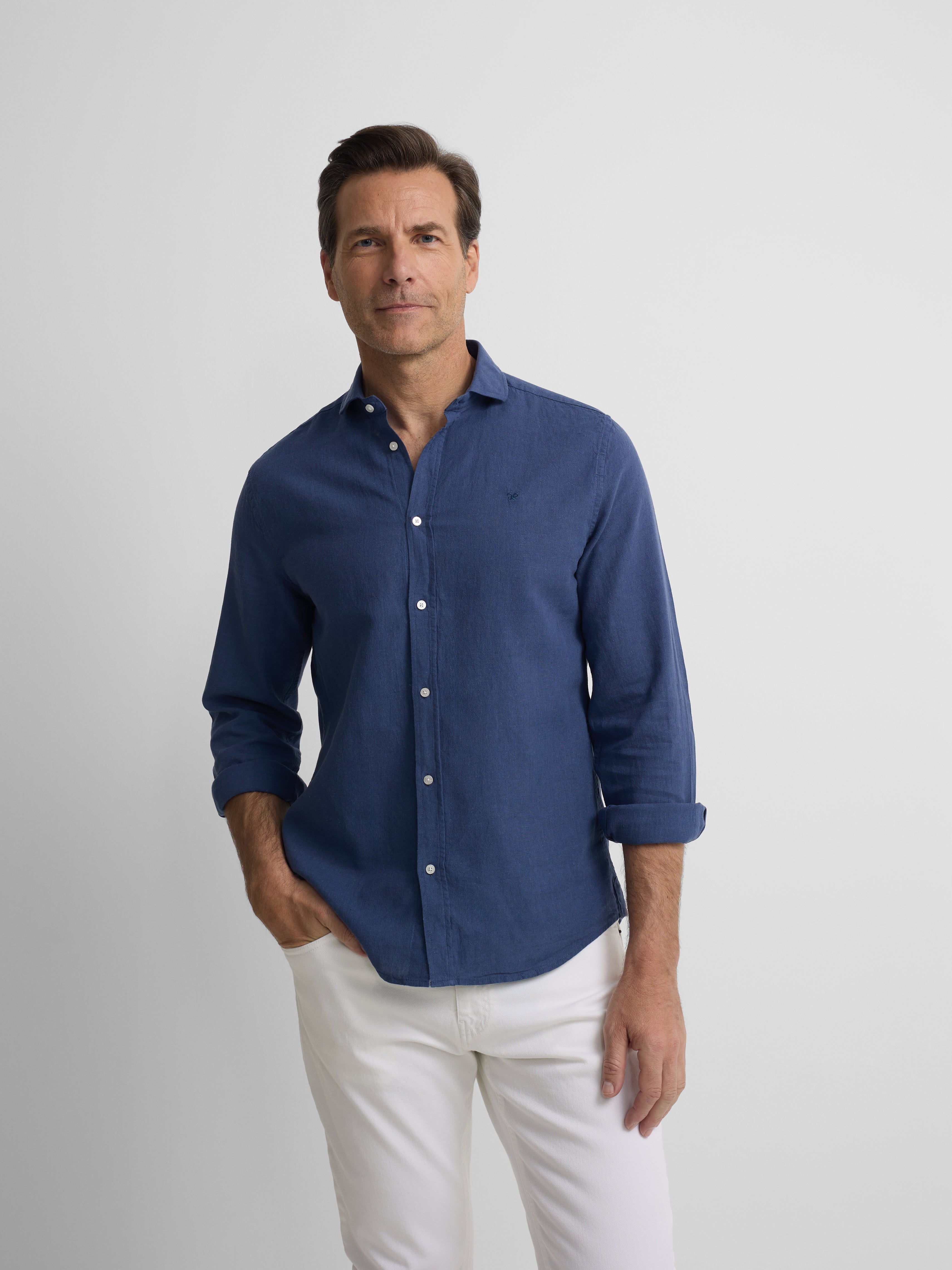 Camisa desportiva de linho azul