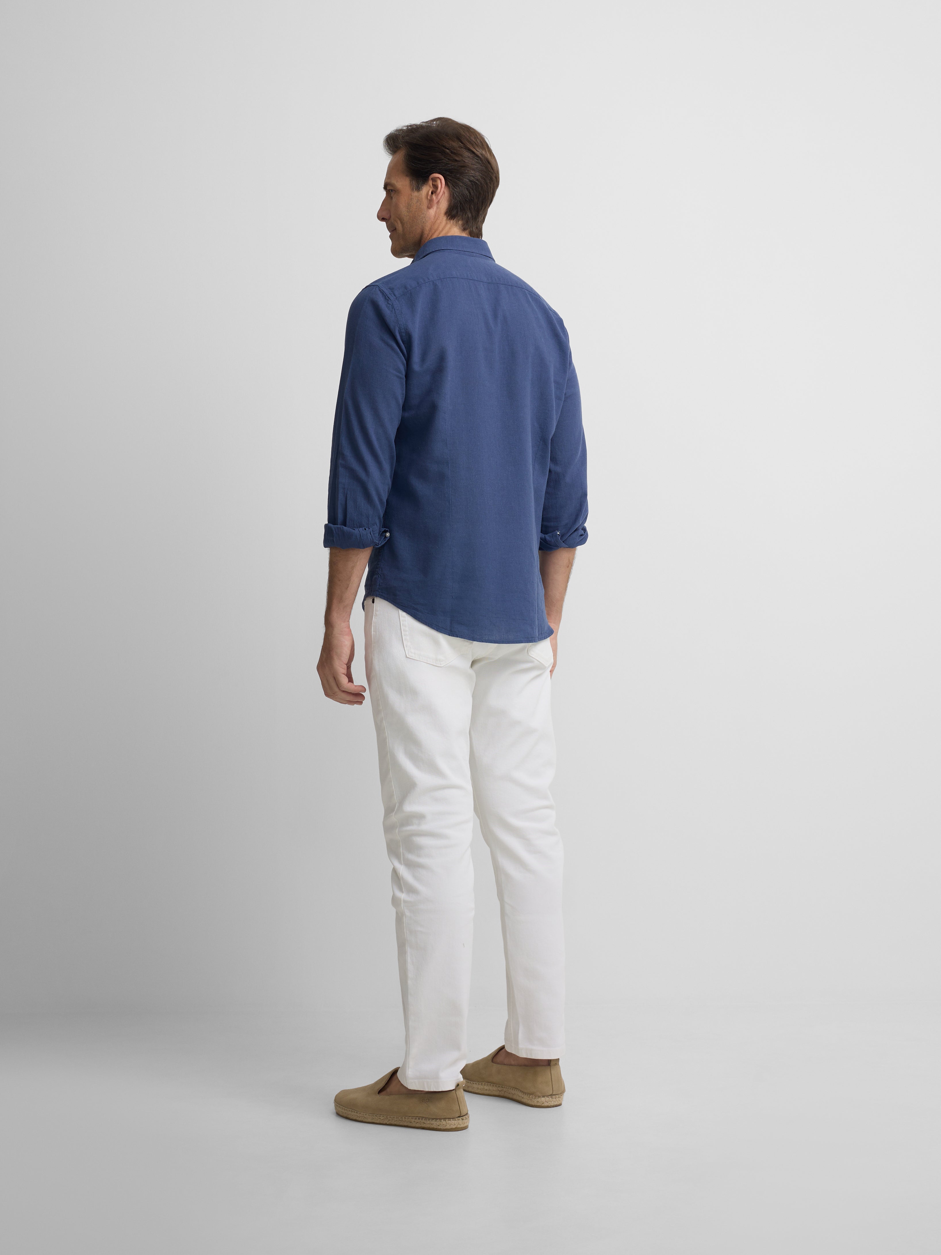 Camisa desportiva de linho azul