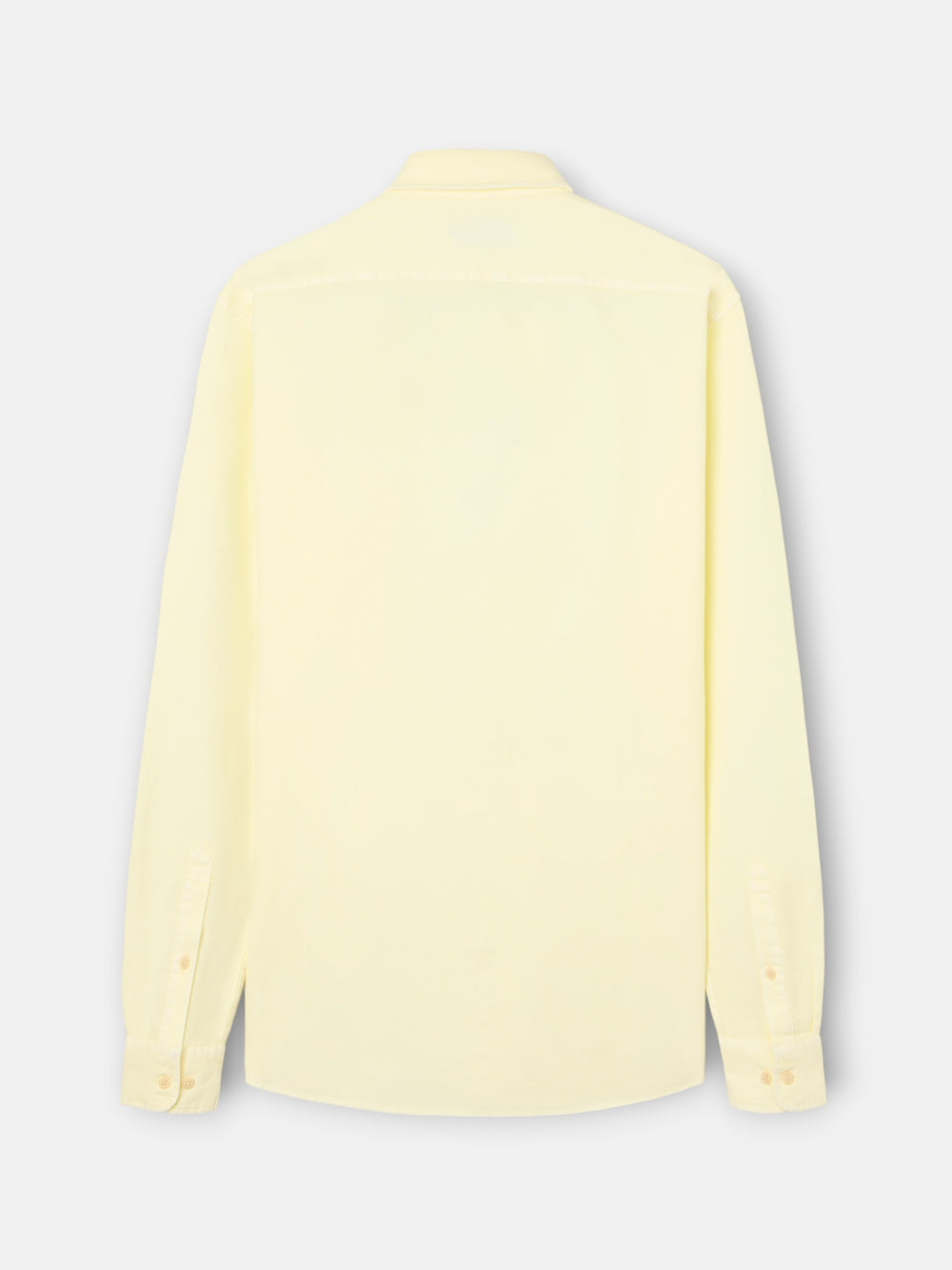 Sport shirt with yellow logo structure