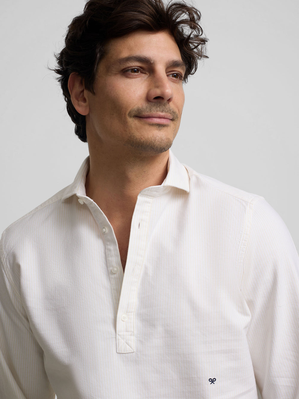 Polo desportivo oxford riscas amarelas