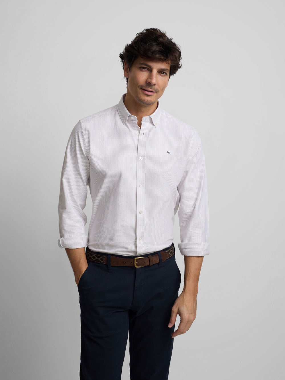 Camisa sport oxford riscas bege