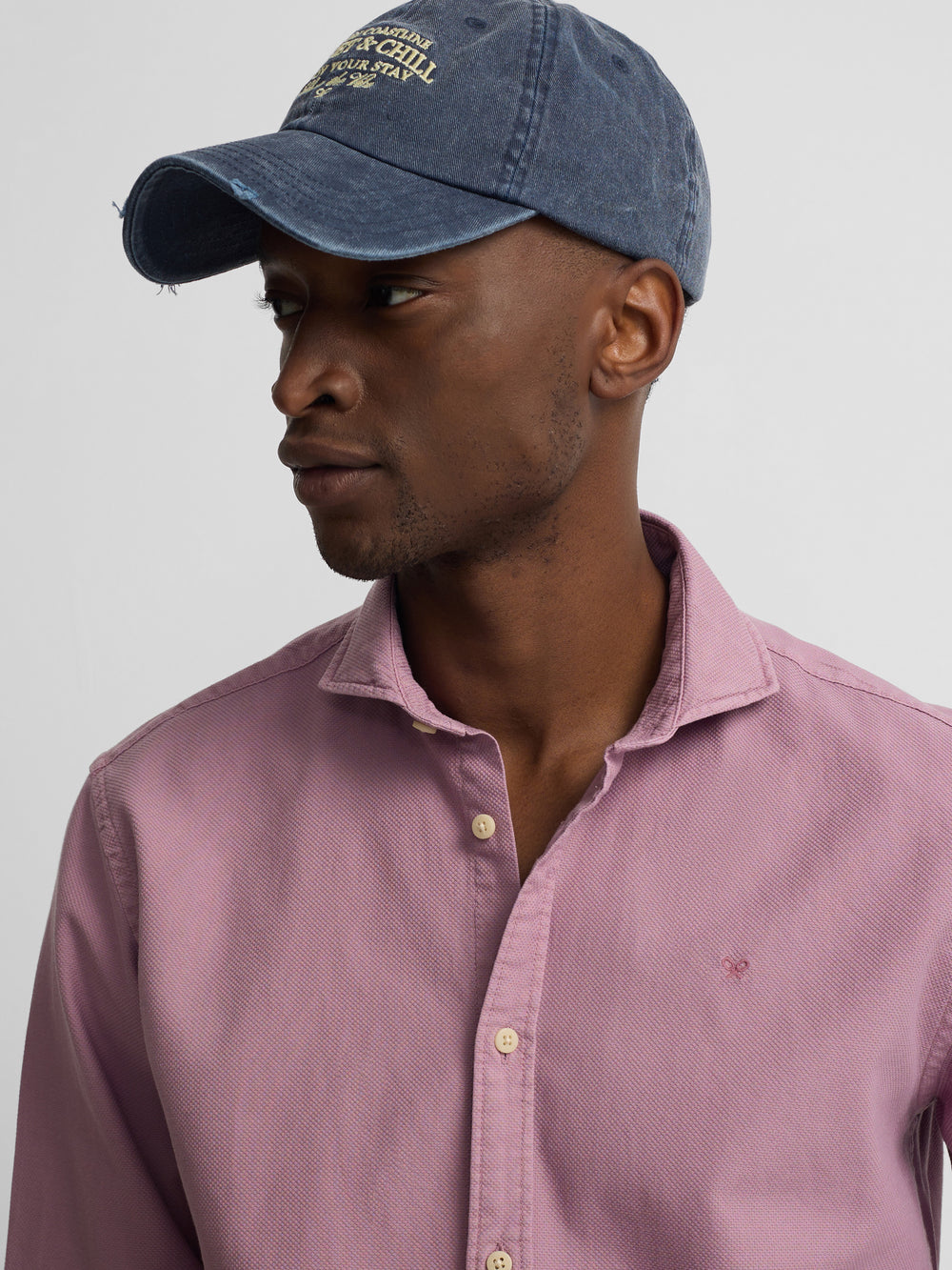 Chemise de sport avec logo violet