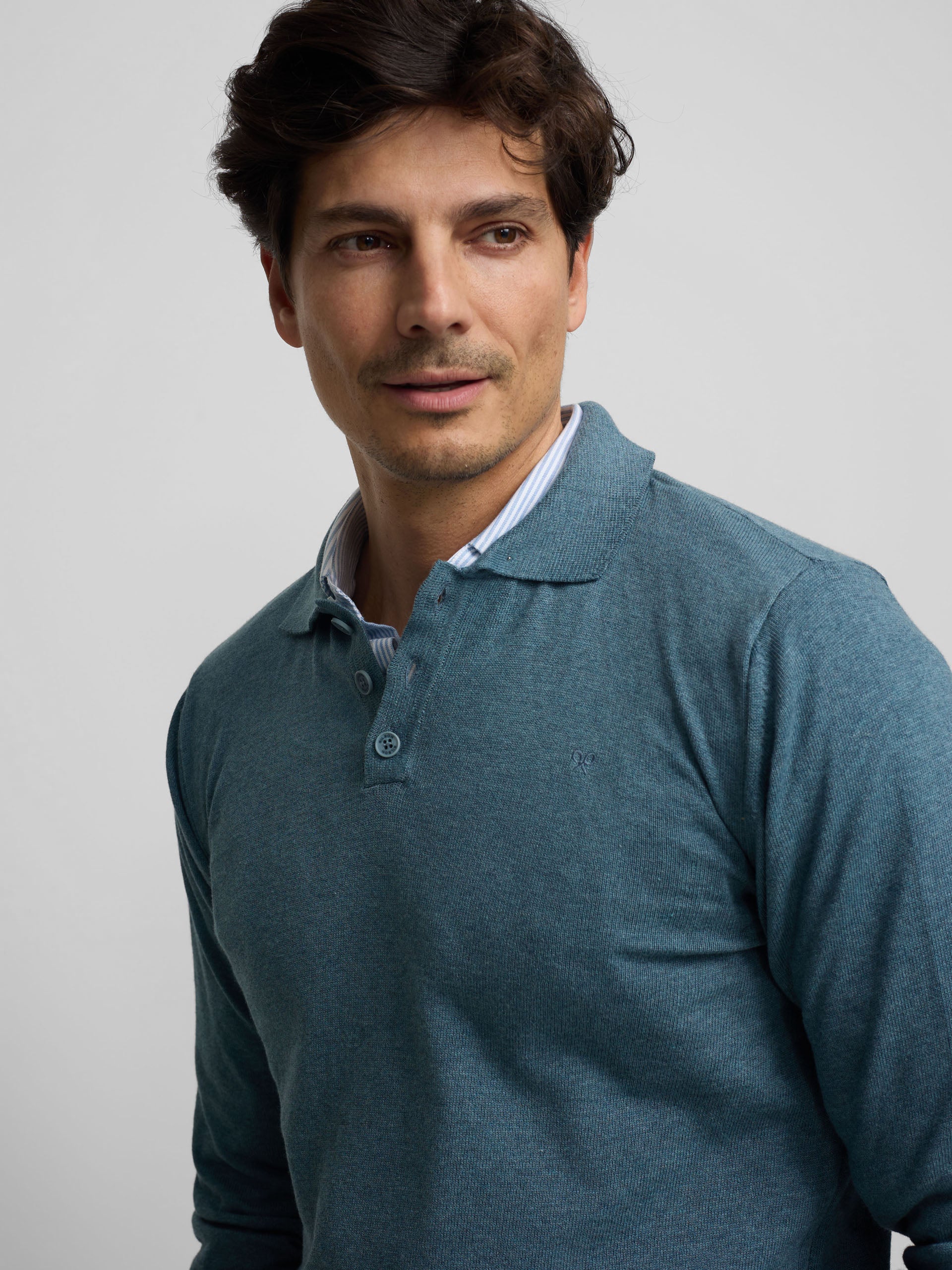 Camisola gola polo azul petróleo