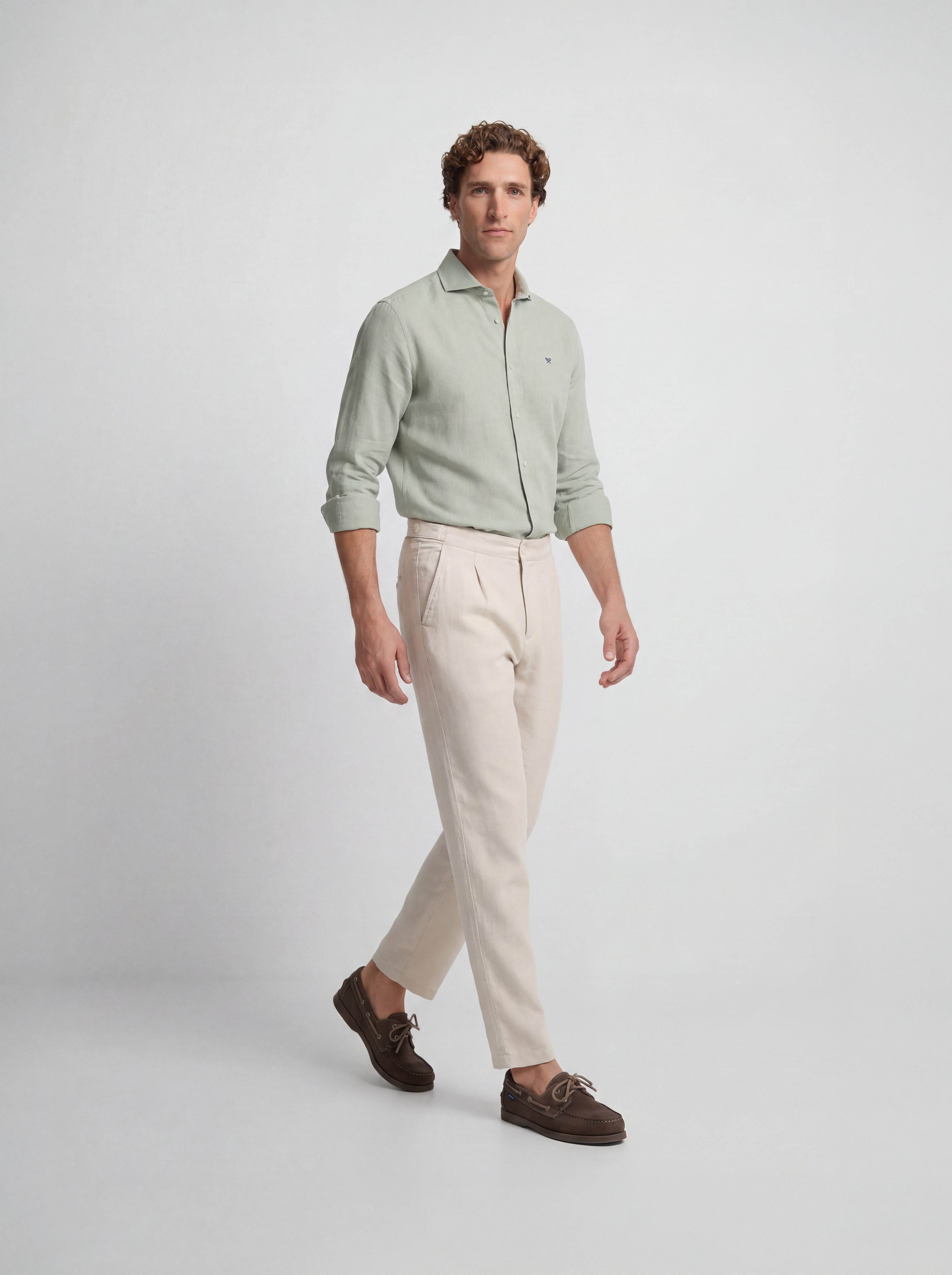 Beige linen pleated sport trousers