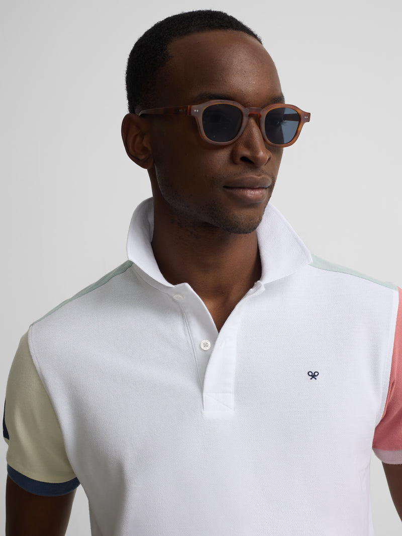 Polo de manga curta com debrum multicolor branco