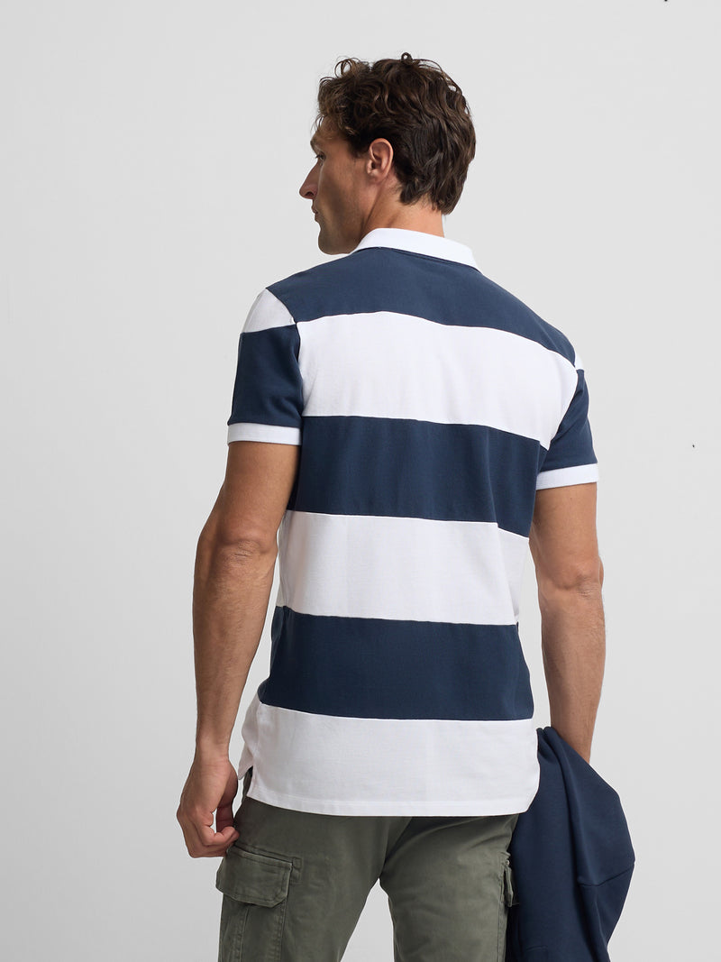 Polo de manga curta com riscas largas azul-marinho