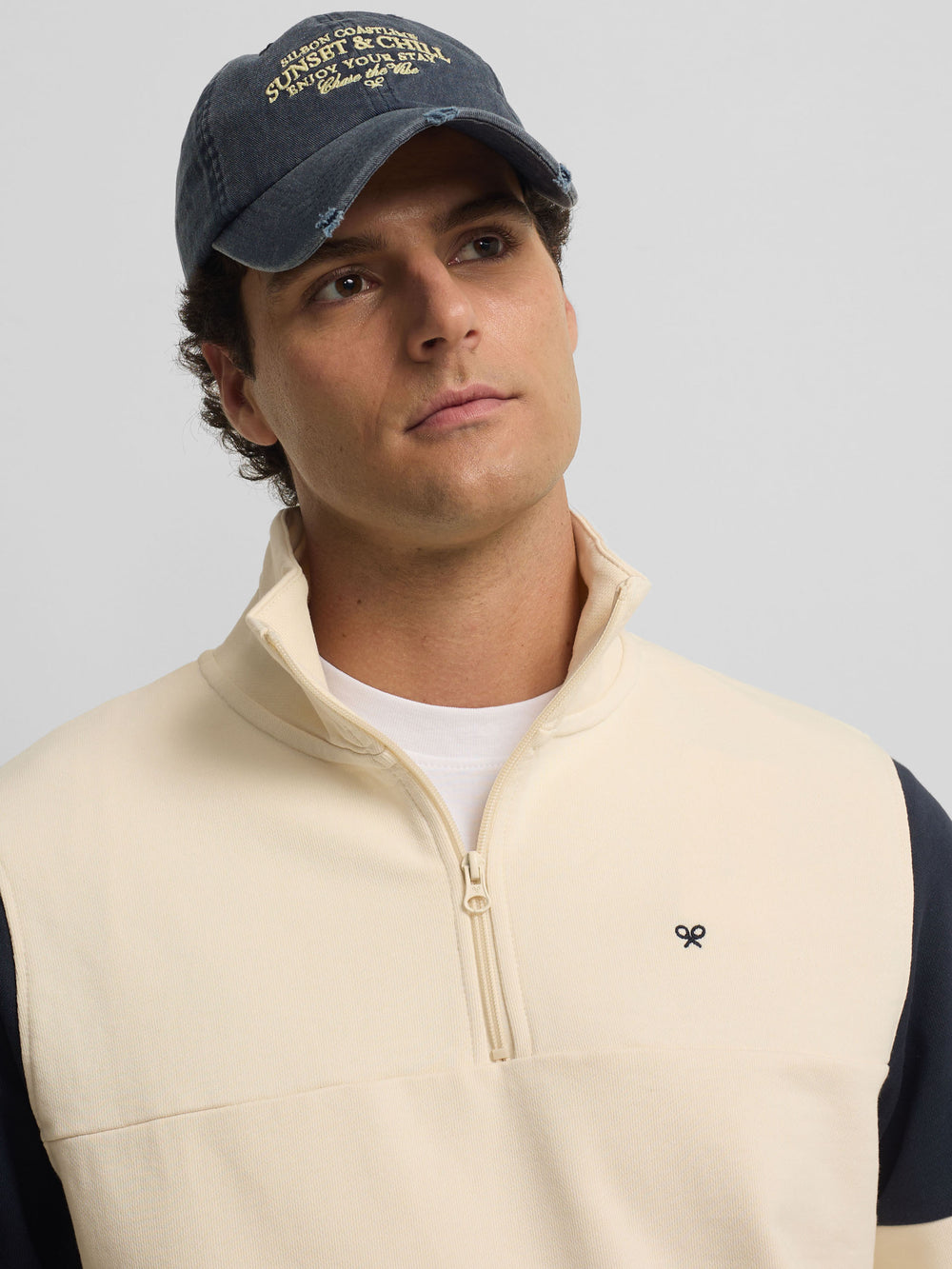 Sudadera media cremallera vintage crema