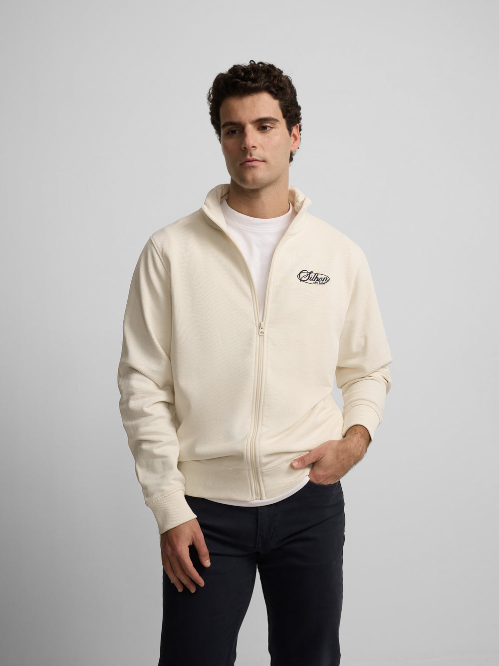 Sudadera cremallera bordado crema