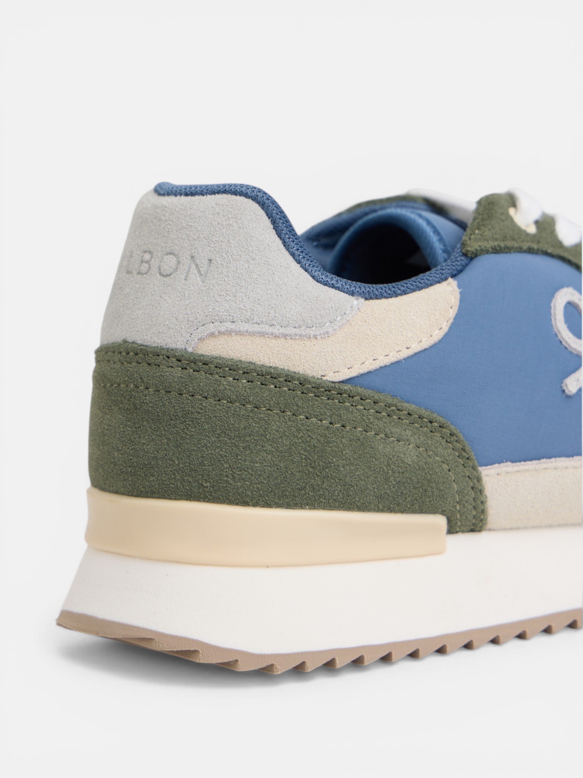 Zapatilla running raqueta verde