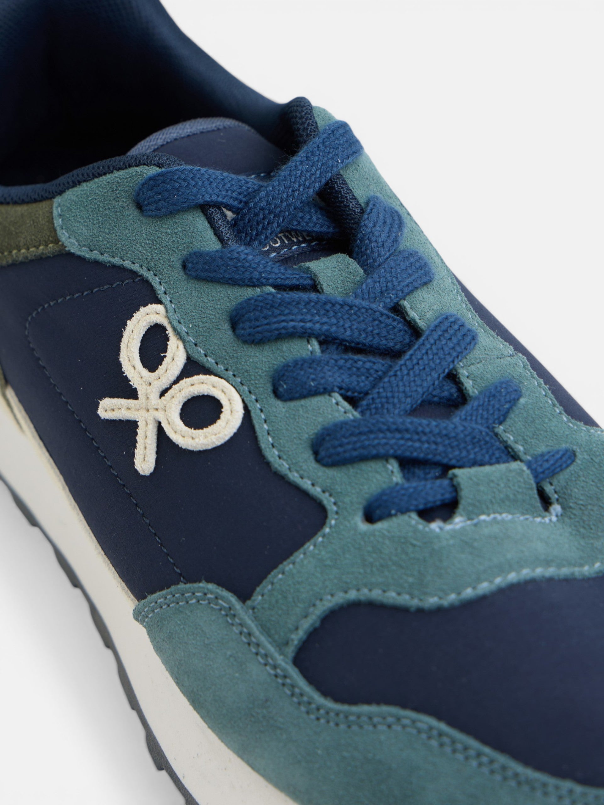 Navy blue running style sneaker