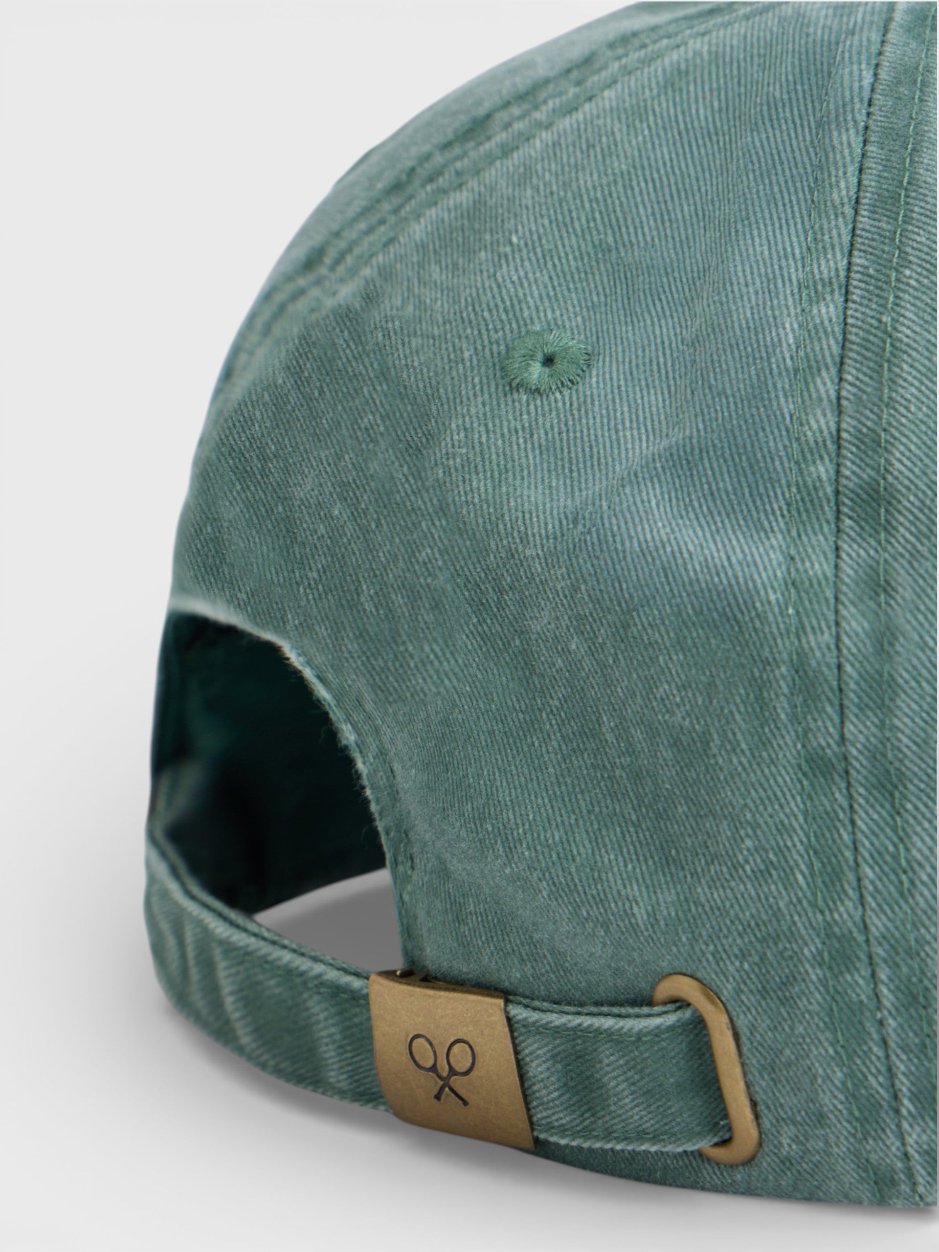 Green medium embroidered cap