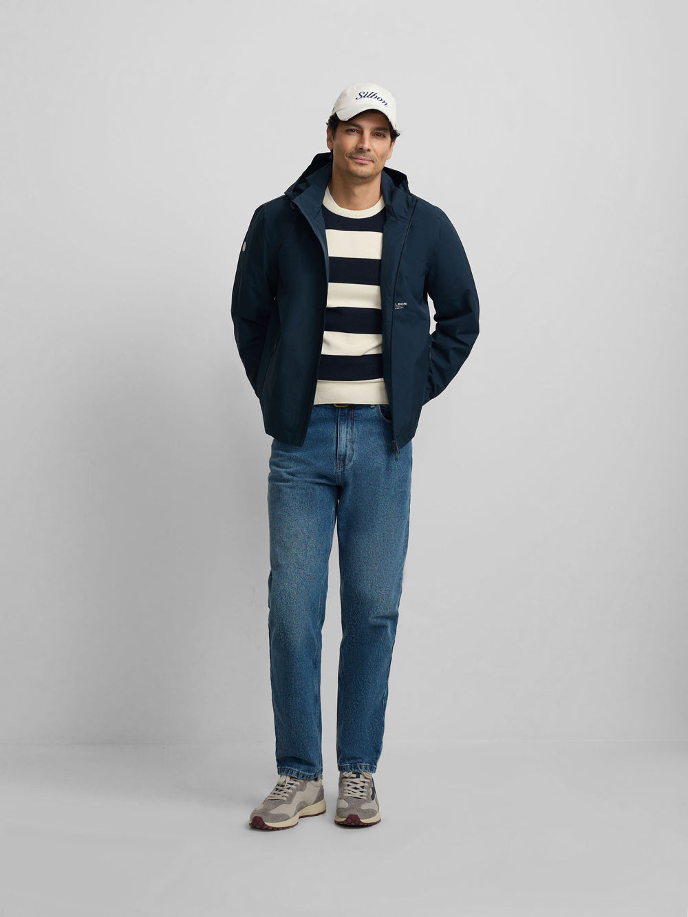 Coupe-vent technique à capuche, bleu marine