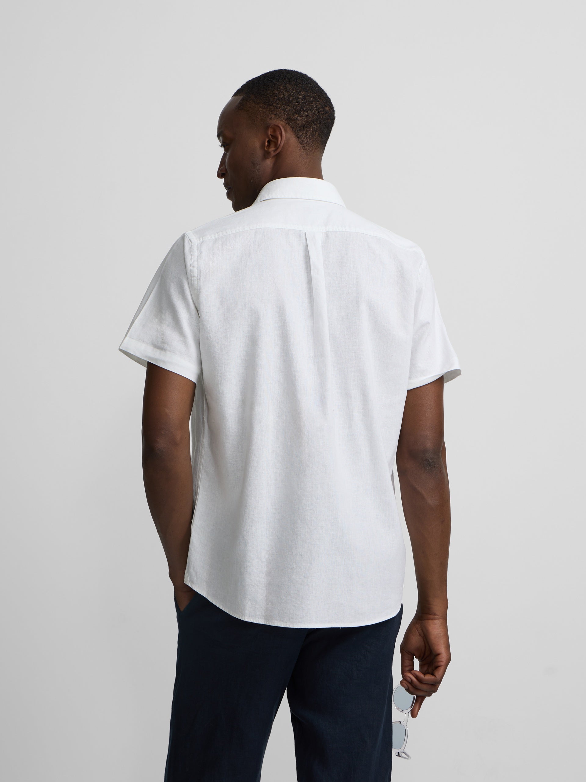 Chemise à manches courtes en lin blanc